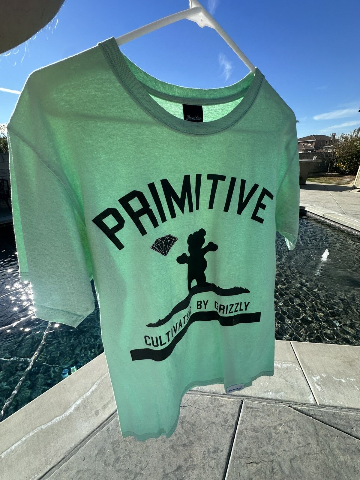 Primitive Diamond supply co x primitive x grizzly grip tape collab Size US M / EU 48-50 / 2 - 1 Thumbnail