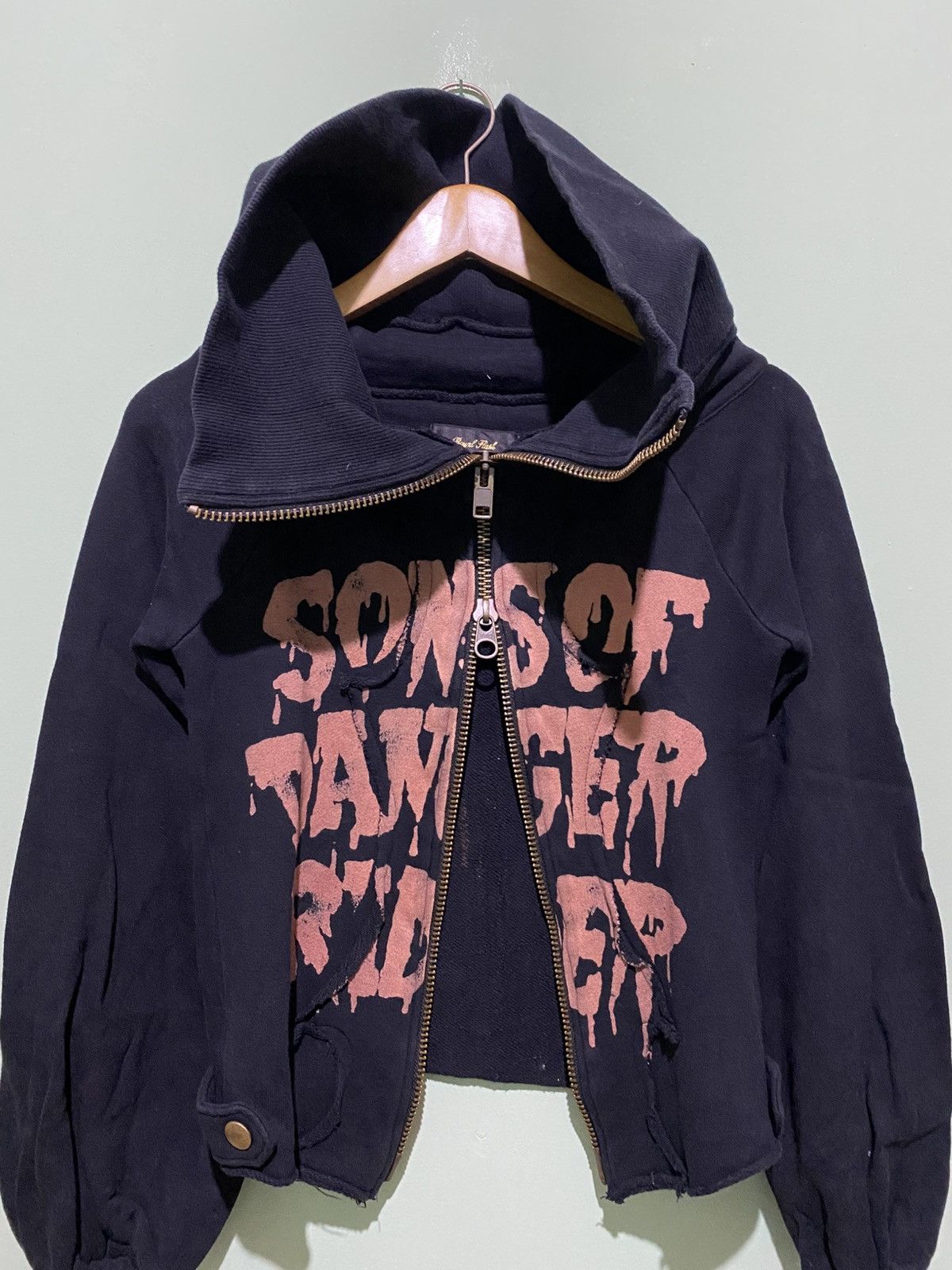 KMRii AULA AILA PUNK GOTHIC JAPAN SWEATERS Size ONE SIZE - 4 Thumbnail
