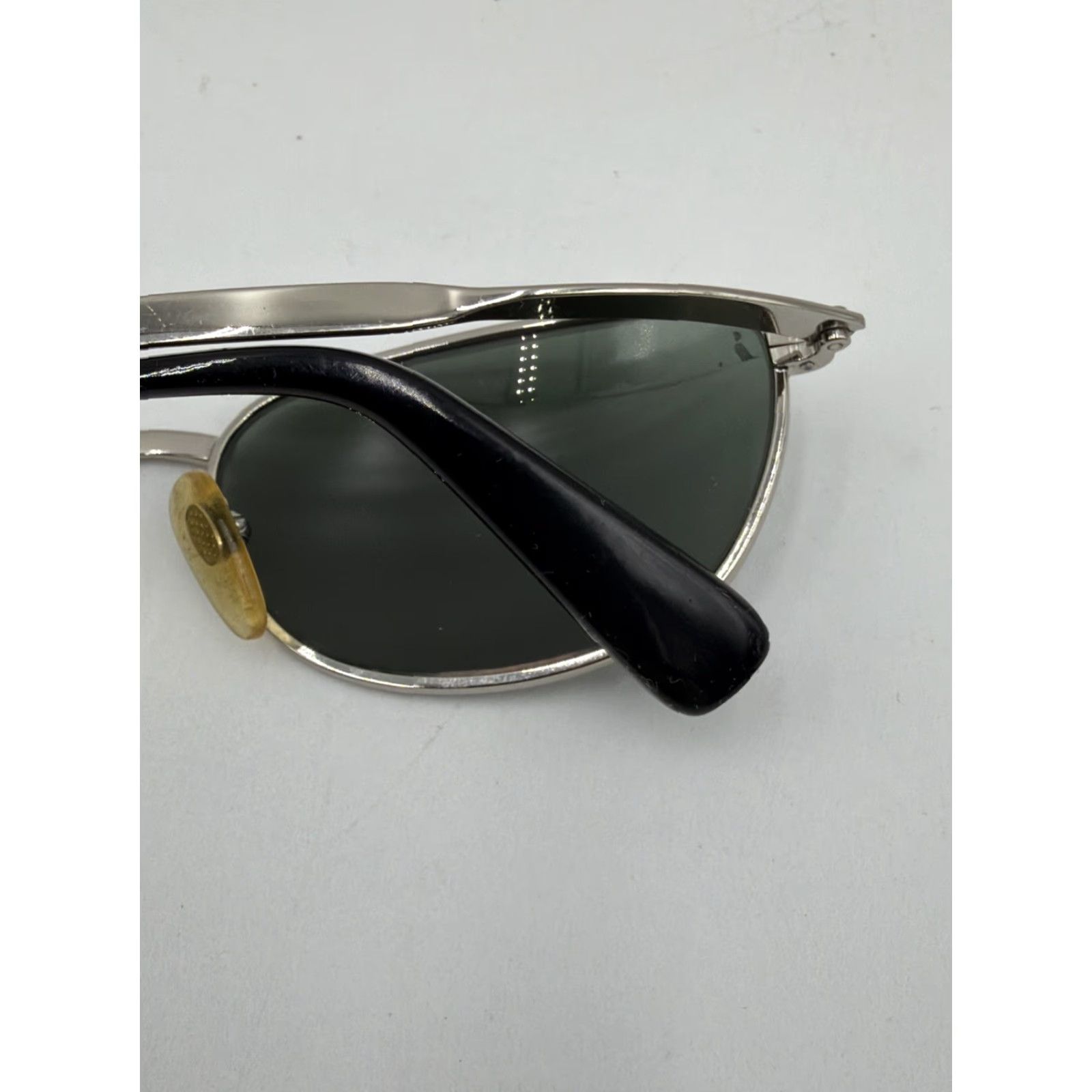Vintage VINTAGE Ray-Ban Sunglasses W2703 Metal Frame Unisex Adults Silver Sunglasses Mens Womens 90s? (But must avoid adding extra info). Size ONE SIZE - 6 Thumbnail