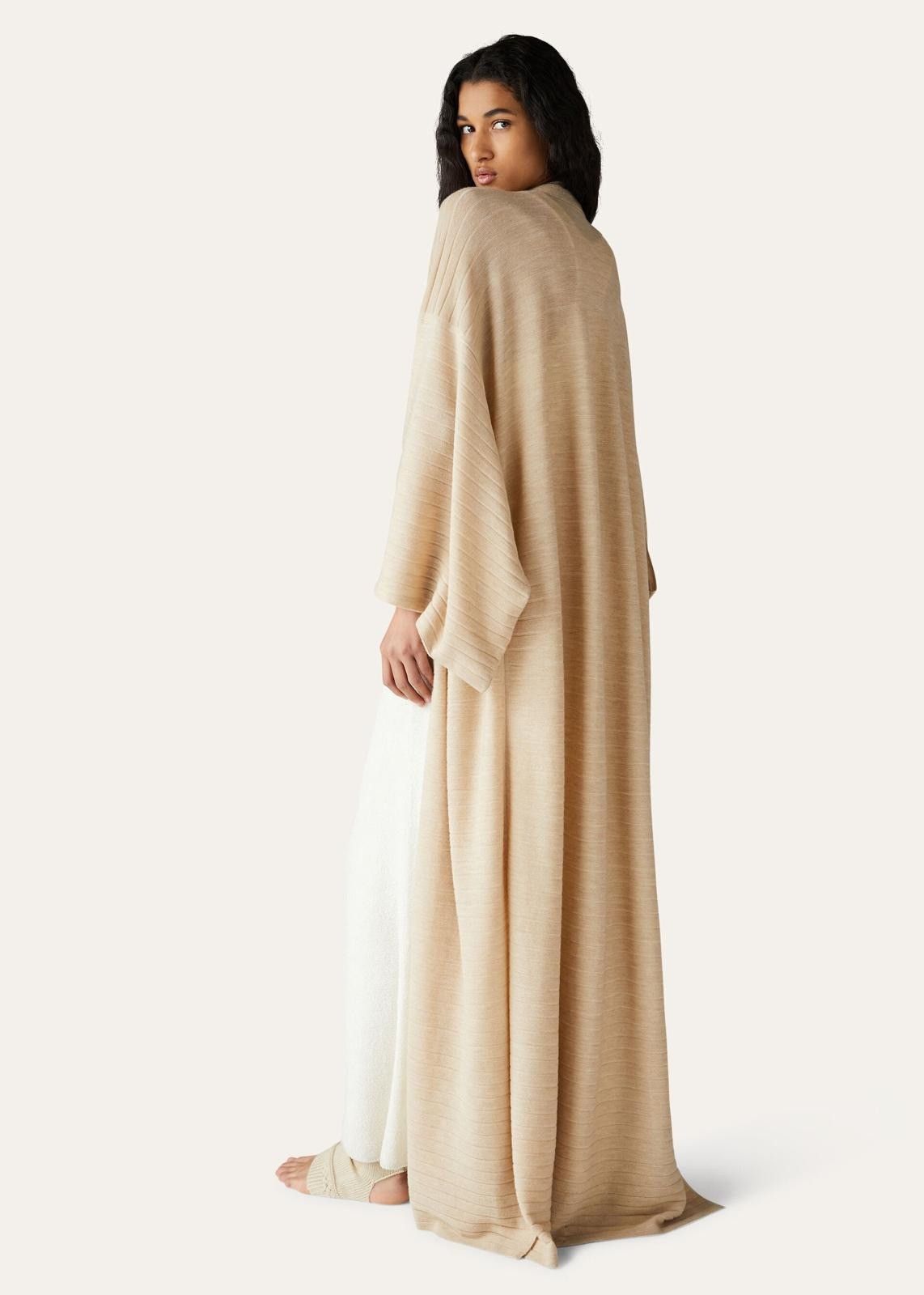 Loro Piana o1srvl11e1124 Cocooning Long Cardigan in Beige Size L / US 10 / IT 46 - 4 Thumbnail