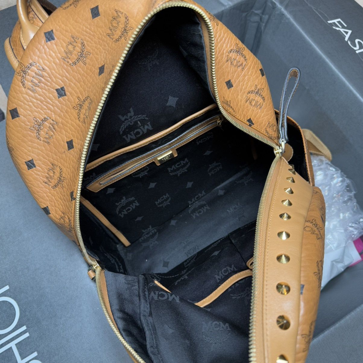 MCM MCM Visetos Studded Medium Stark M Logo Backpack Cognac Size ONE SIZE - 4 Thumbnail