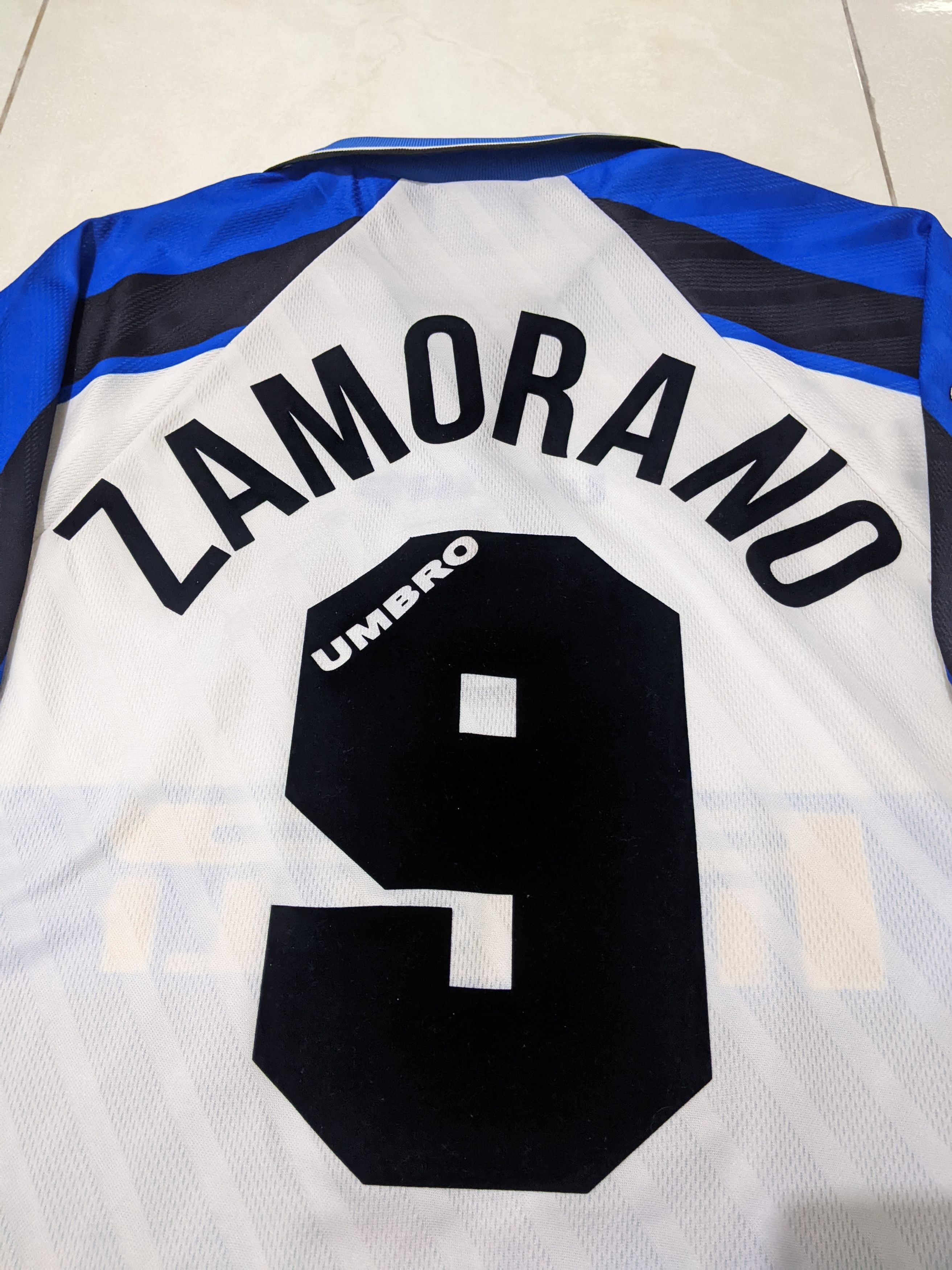 Umbro Jersey inter Milan away 1996 Zamorano football shirt Size US L / EU 52-54 / 3 - 4 Thumbnail