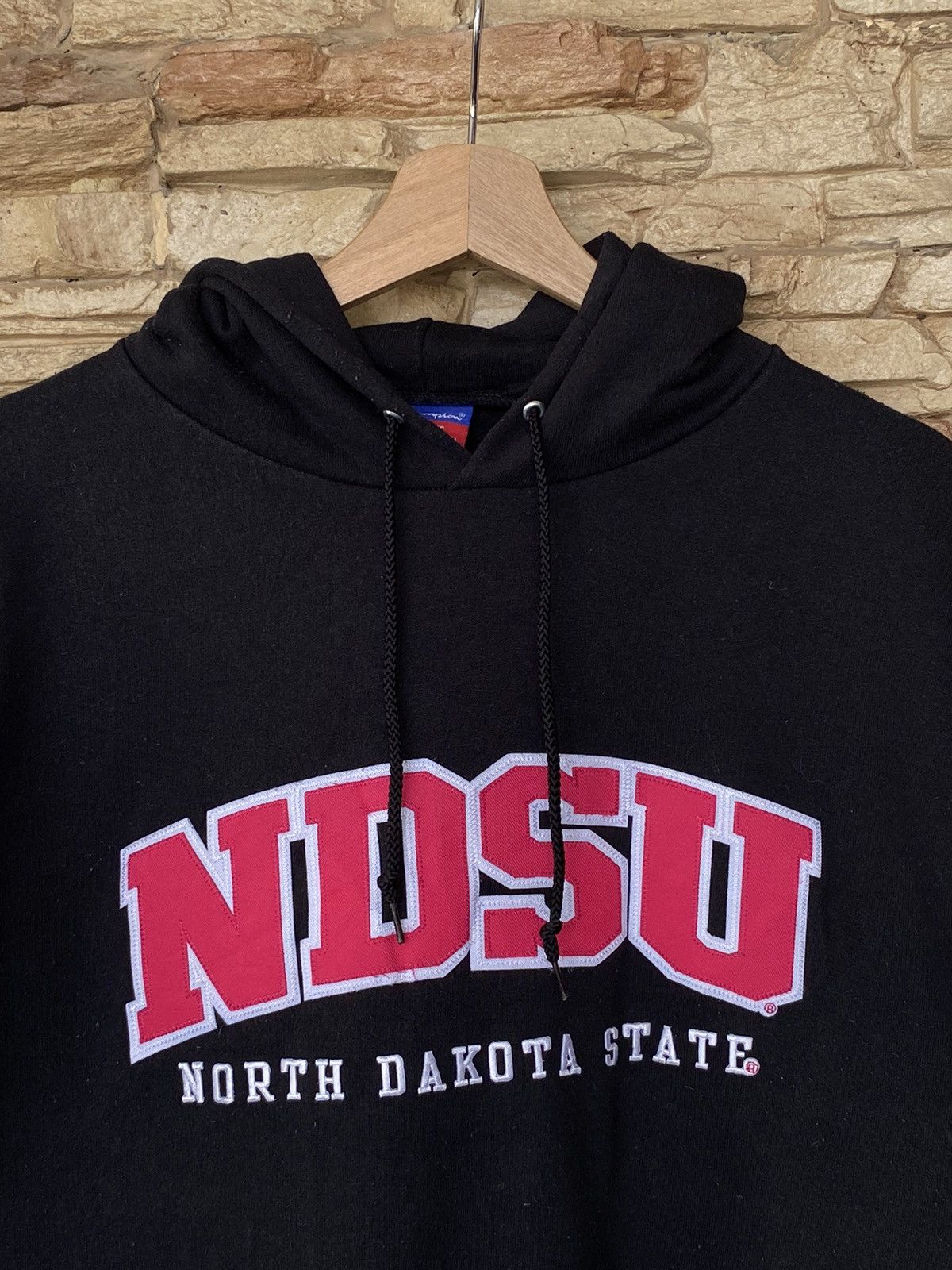 Champion Champion NDSU North Dakota State University Pullover Hoodie Size US L / EU 52-54 / 3 - 5 Thumbnail