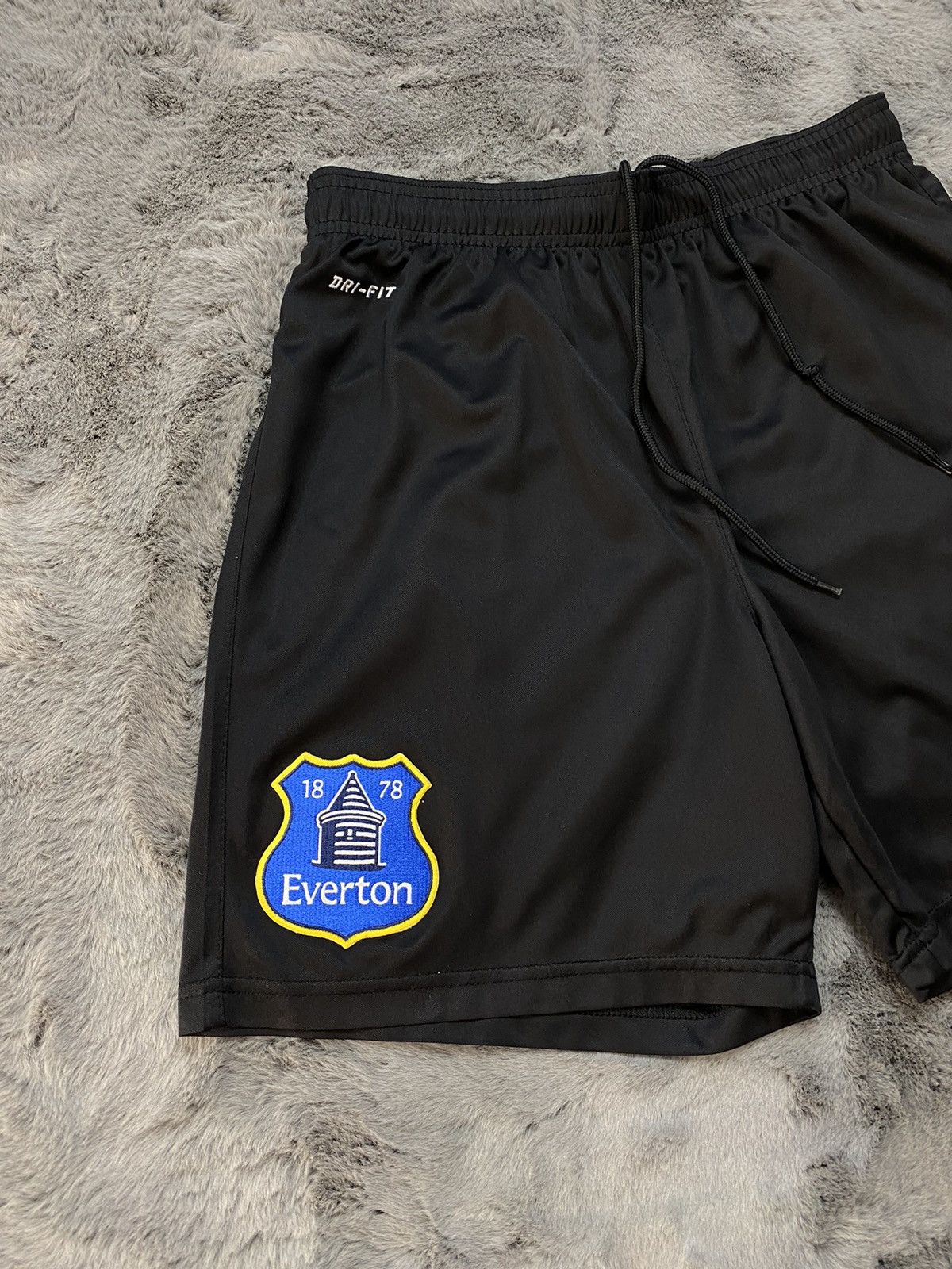 Nike × Vintage Soccer Nike Dri Fit Everton Vintage Shorts S Size US 32 / EU 48 - 3 Thumbnail
