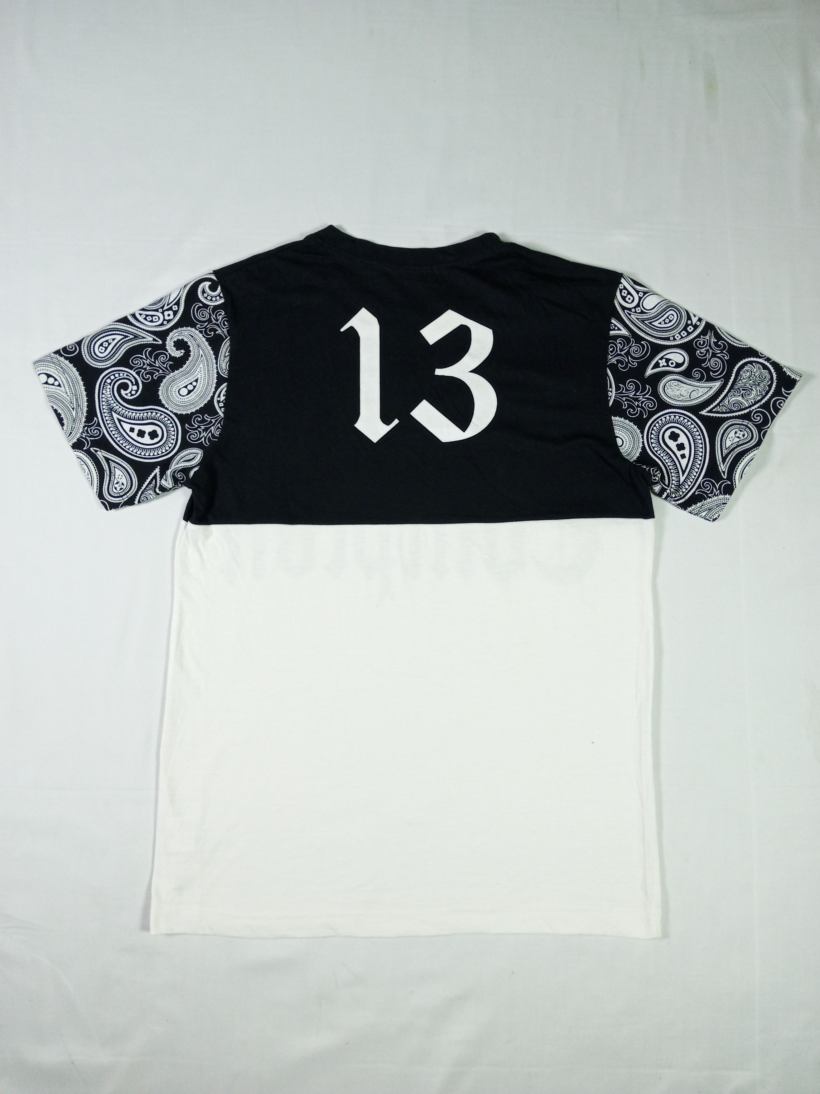 Japanese Brand Baby Shoop Compton 13 T shirt Size US L / EU 52-54 / 3 - 15 Thumbnail