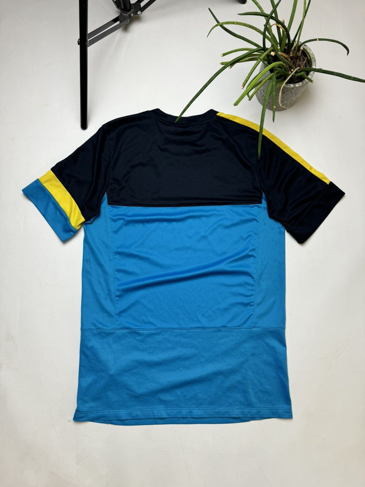 Nike Rare vintage Barcelona Nike soccer jersey y2k Size US M / EU 48-50 / 2 - 8 Thumbnail