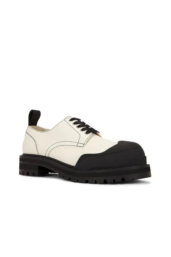 o1w1db11225 Dada Derby Shoes in White/Black