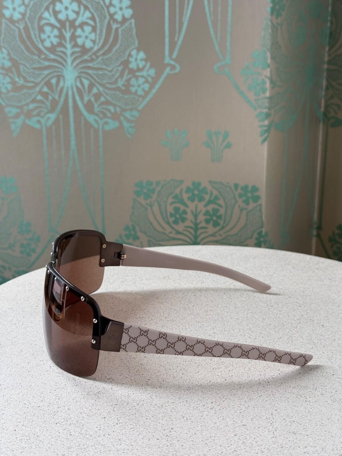 Gucci 2000 Vintage Gucci Monogram Beige Mask Sunglasses GG 1819/S Size ONE SIZE - 12 Thumbnail