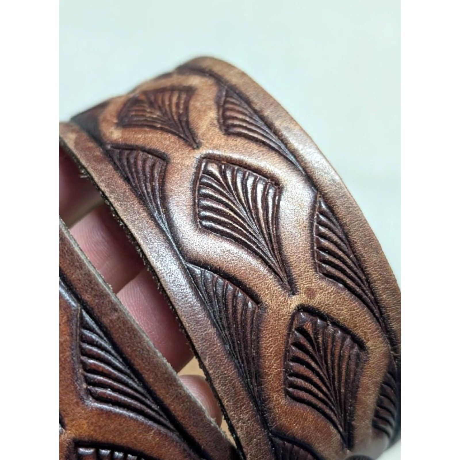 Vintage VINTAGE USA MADE TOOLED BUCKLE BELT Western Belt 42 Brown Cowhide Leather Men XS? 42 is size not XS Size 42 - 4 Thumbnail