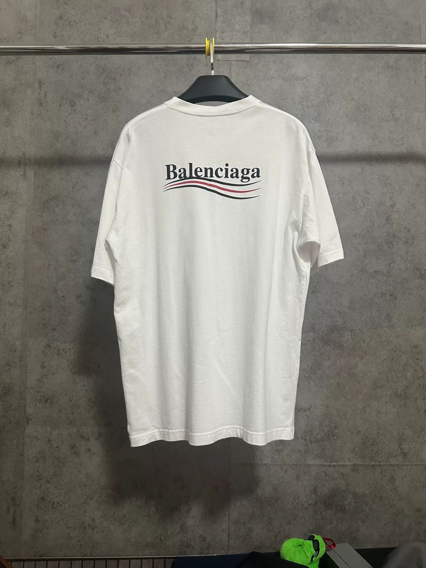 Balenciaga Balenciaga Short-Sleeve T-Shirt Coke Wave Logo Size US XS / EU 42 / 0 - 4 Thumbnail