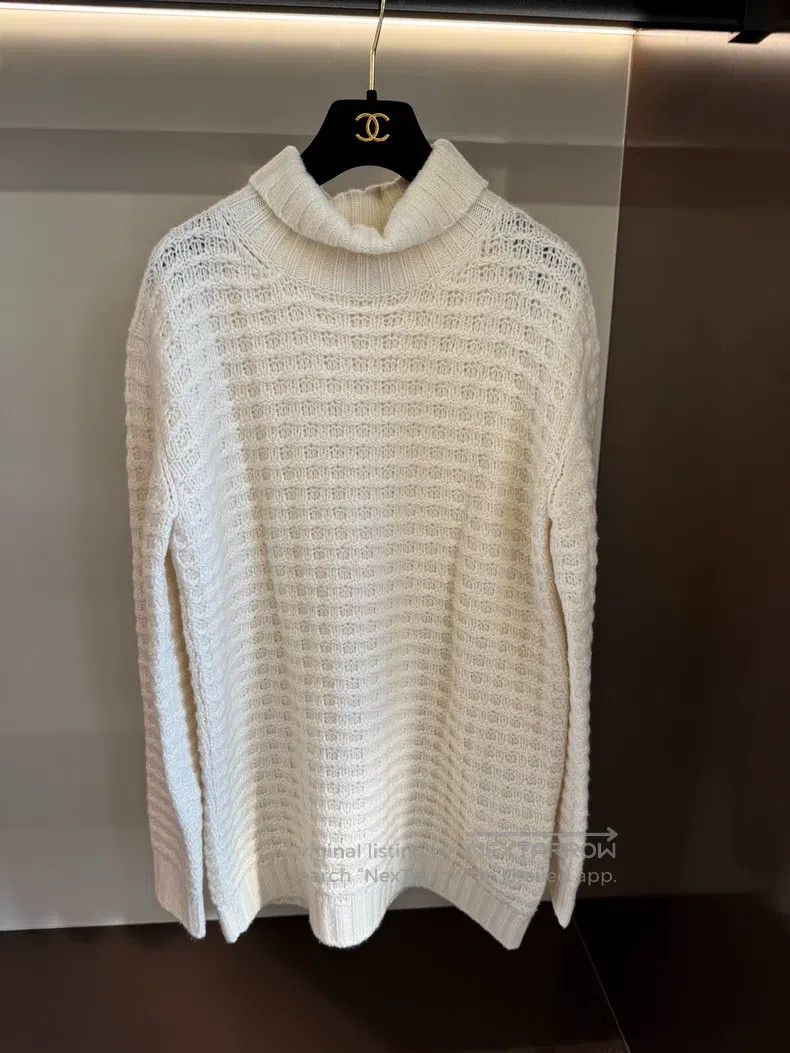 Loro Piana Loro Piana Ecru Color Waffle High-Neck Cashmere Sweater Size XS / US 0-2 / IT 36-38 - 1 Thumbnail