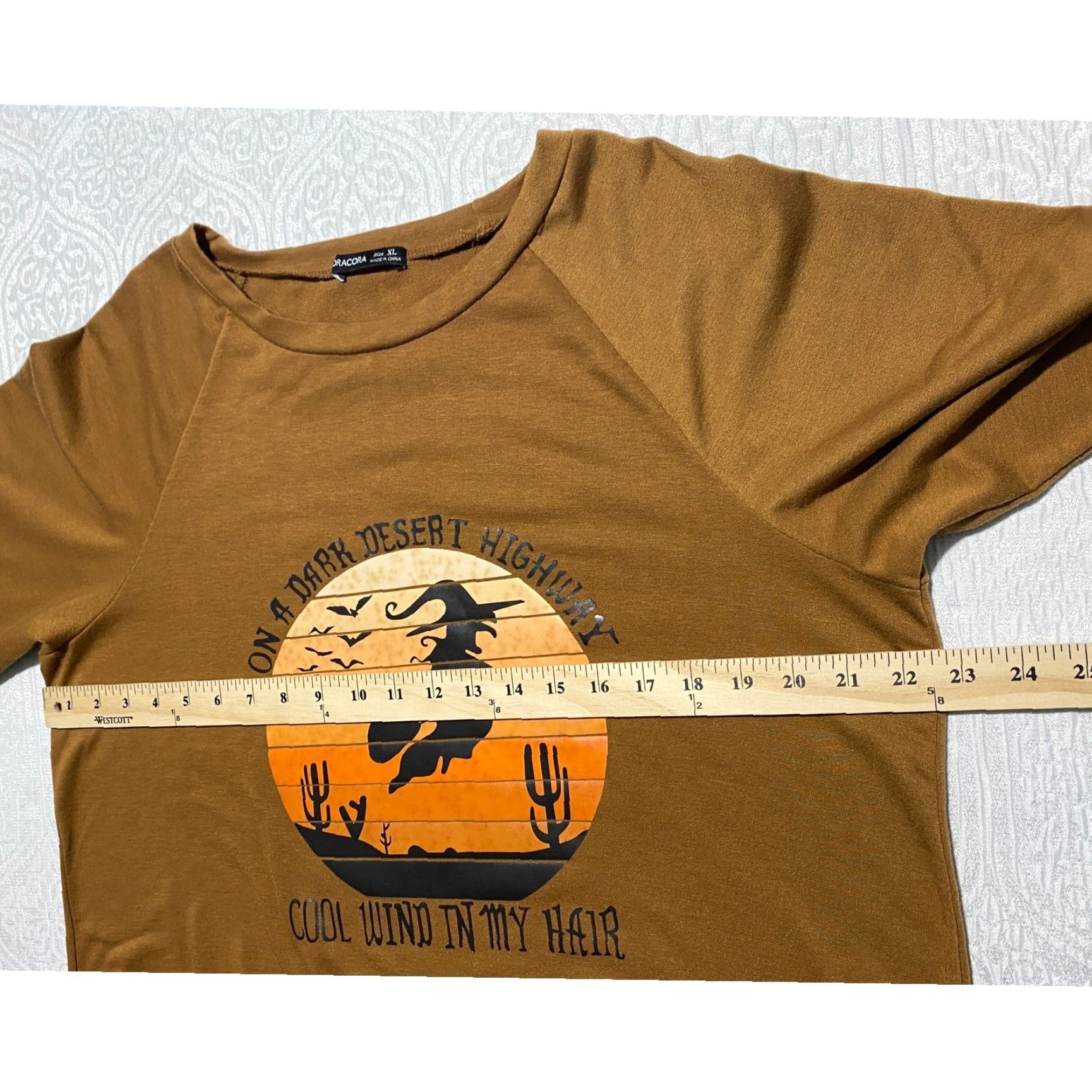 Vintage Noracora Brown Witch Raglan Pullover Shirt Women XL Crew Neck Long Sleeve Graphic Halloween Desert Highway Size XL / US 12-14 / IT 48-50 - 6 Thumbnail