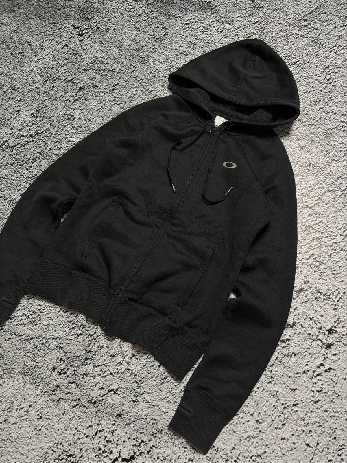 Oakley × Vintage Vintage Oakley zip hoodie with finger hole Size XS / US 0-2 / IT 36-38 - 2 Thumbnail