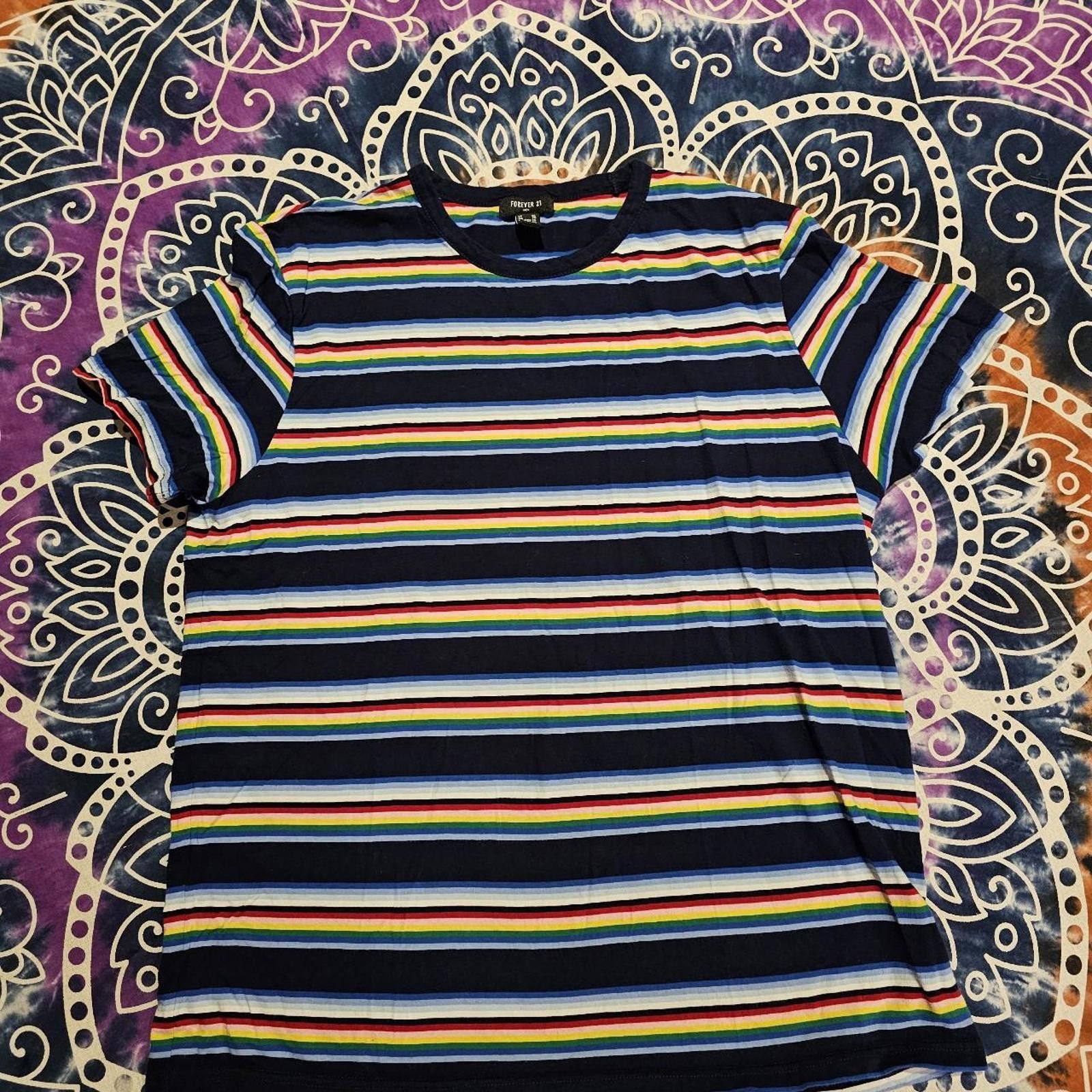 Forever 21 Forever 21 Men's Multicolored T-shirt Size US XL / EU 56 / 4 - 1 Thumbnail