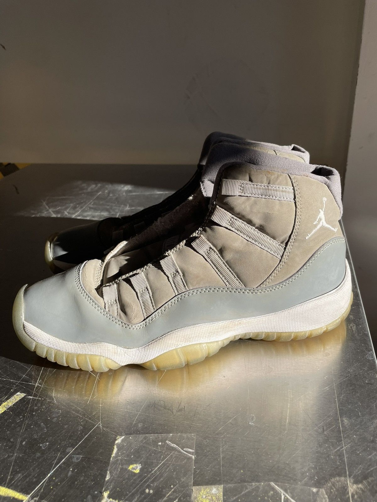 Jordan Brand Air Jordan XI 11 Retro Cool Grey Gray 2010 Size 7Y 7 Size US 7 / EU 40 - 1 Thumbnail