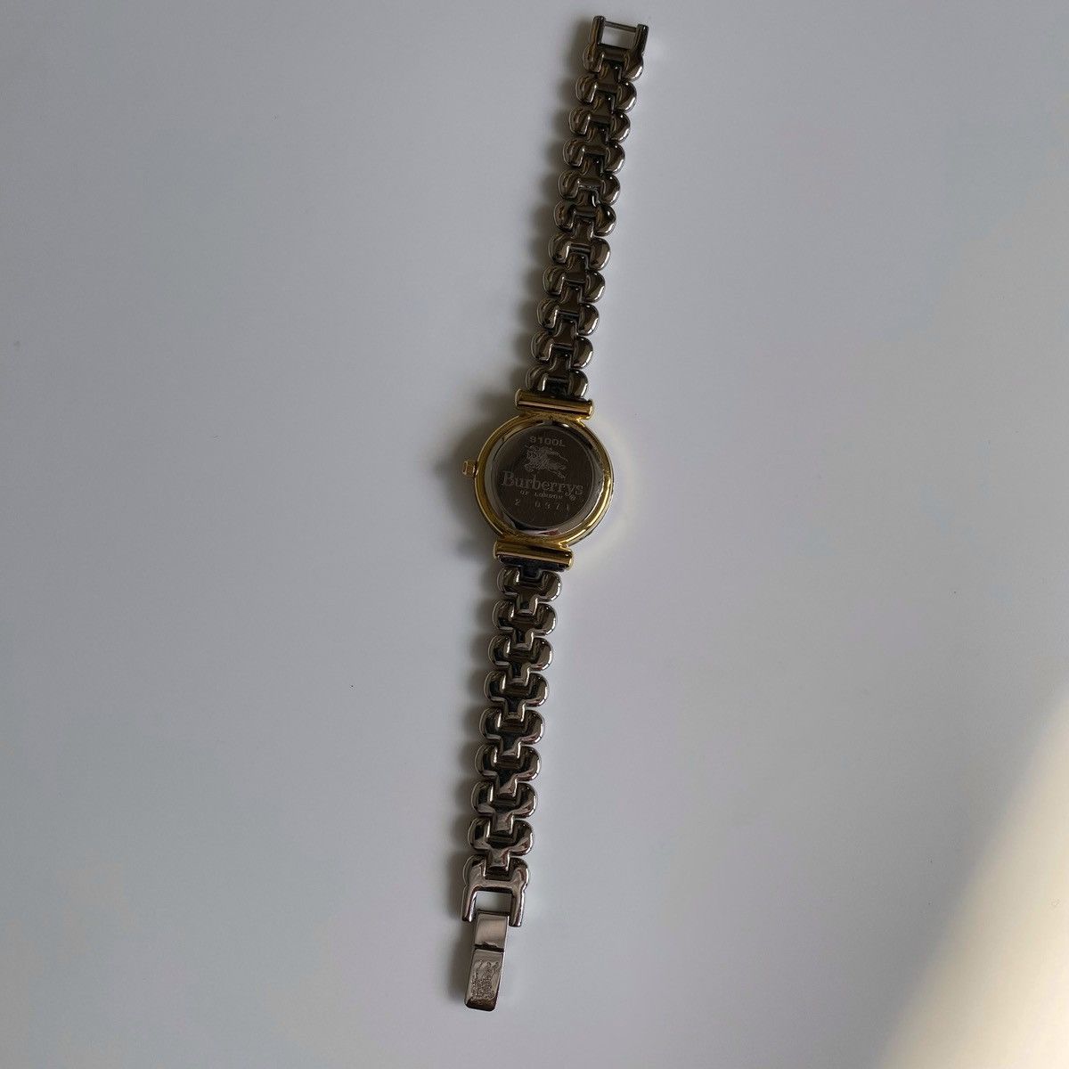 Vintage Burberry 90s Two Tone Round Watch Size ONE SIZE - 7 Thumbnail