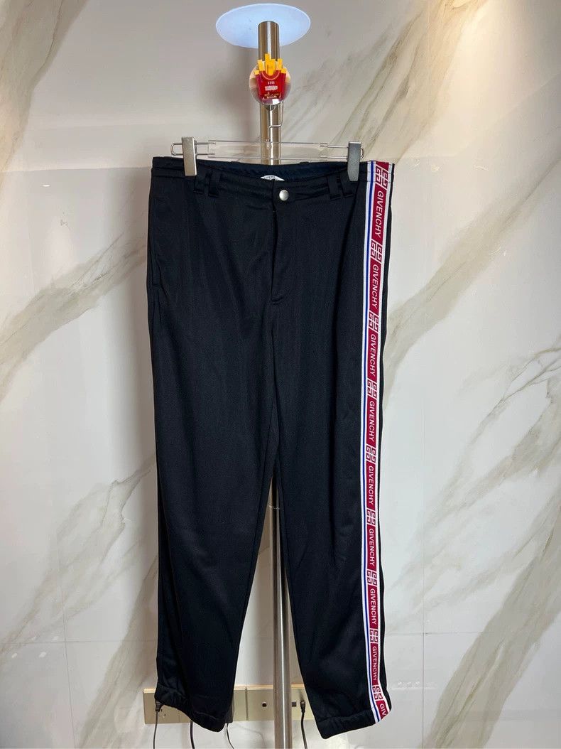 Givenchy Givenchy SiseL Side stripe logo sweatpants, black, size L Size US M / EU 48-50 / 2 - 1 Thumbnail