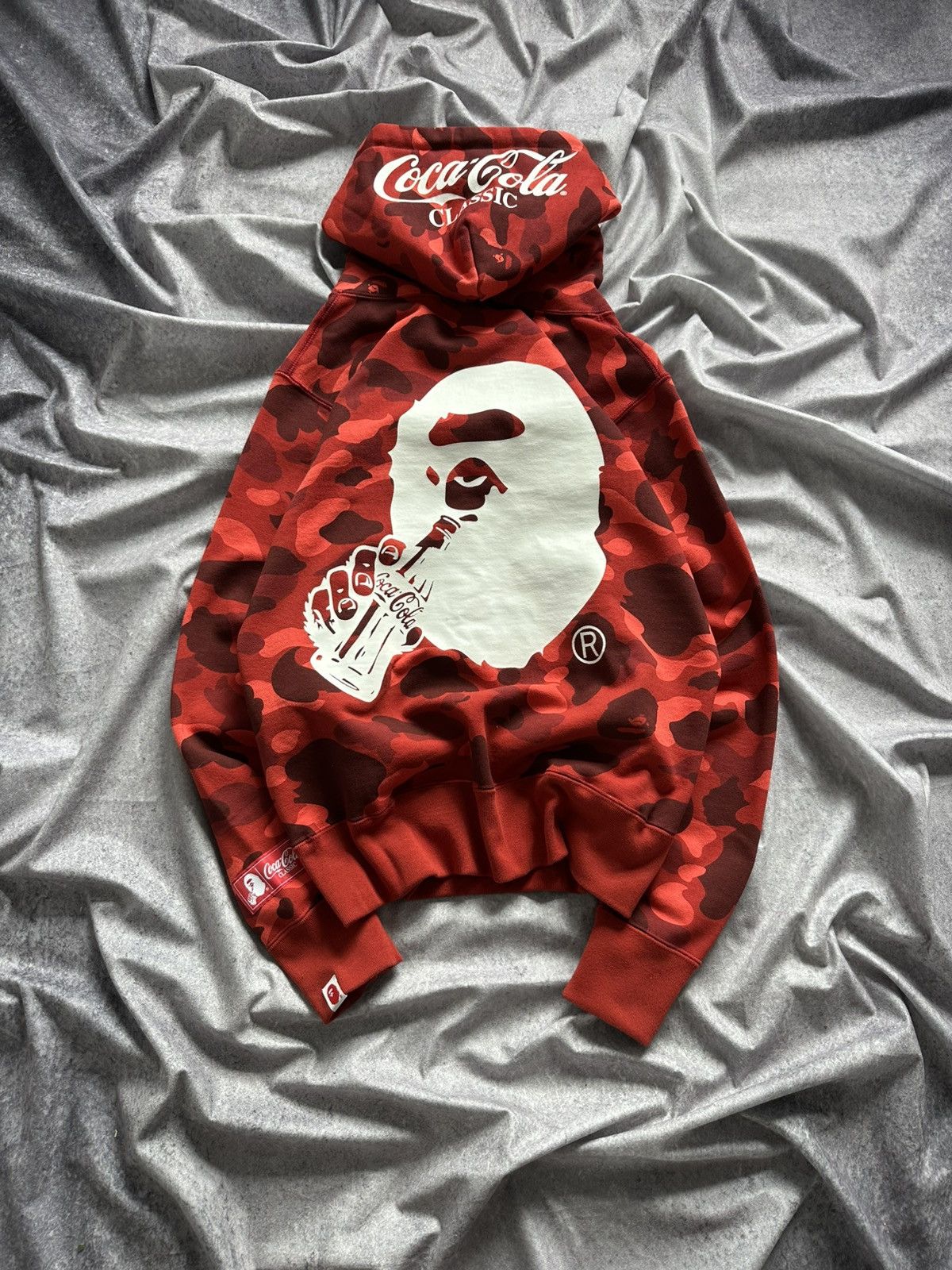 Bape Bape X Coco Cola Red Camo Hoodie Size US S / EU 44-46 / 1 - 1 Thumbnail