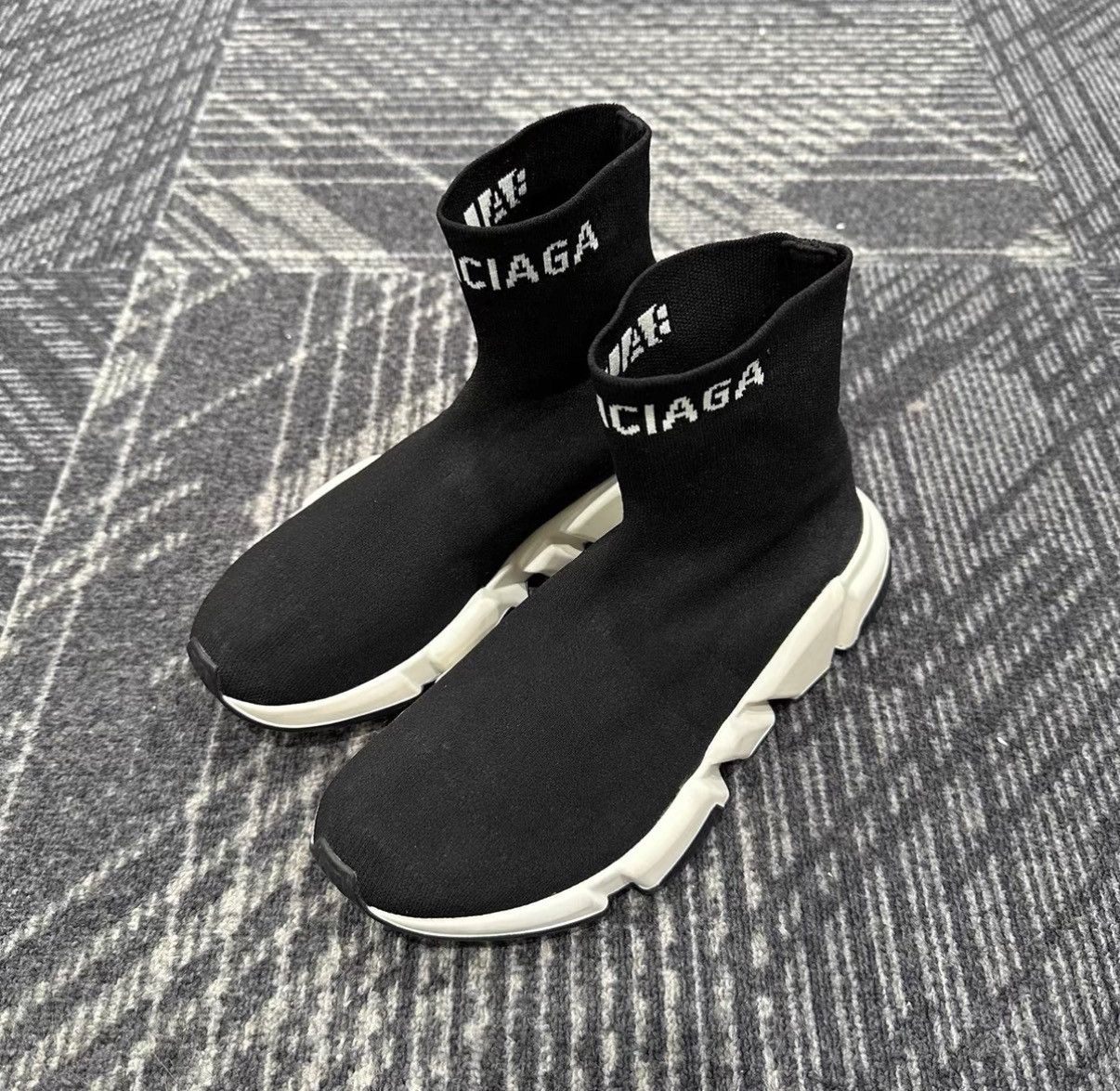 Balenciaga Balenciaga Sock Sneakers J42 Size US 6 / IT 36 - 1 Thumbnail