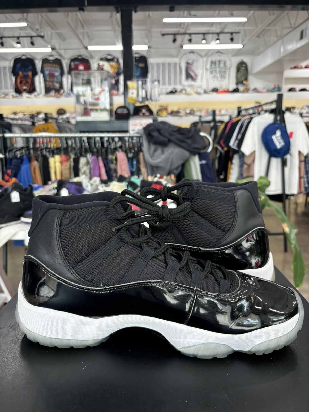 Jordan Brand Air Jordan 11 Space Jam Sz. 12 (2016) Size US 12 / EU 45 - 4 Thumbnail