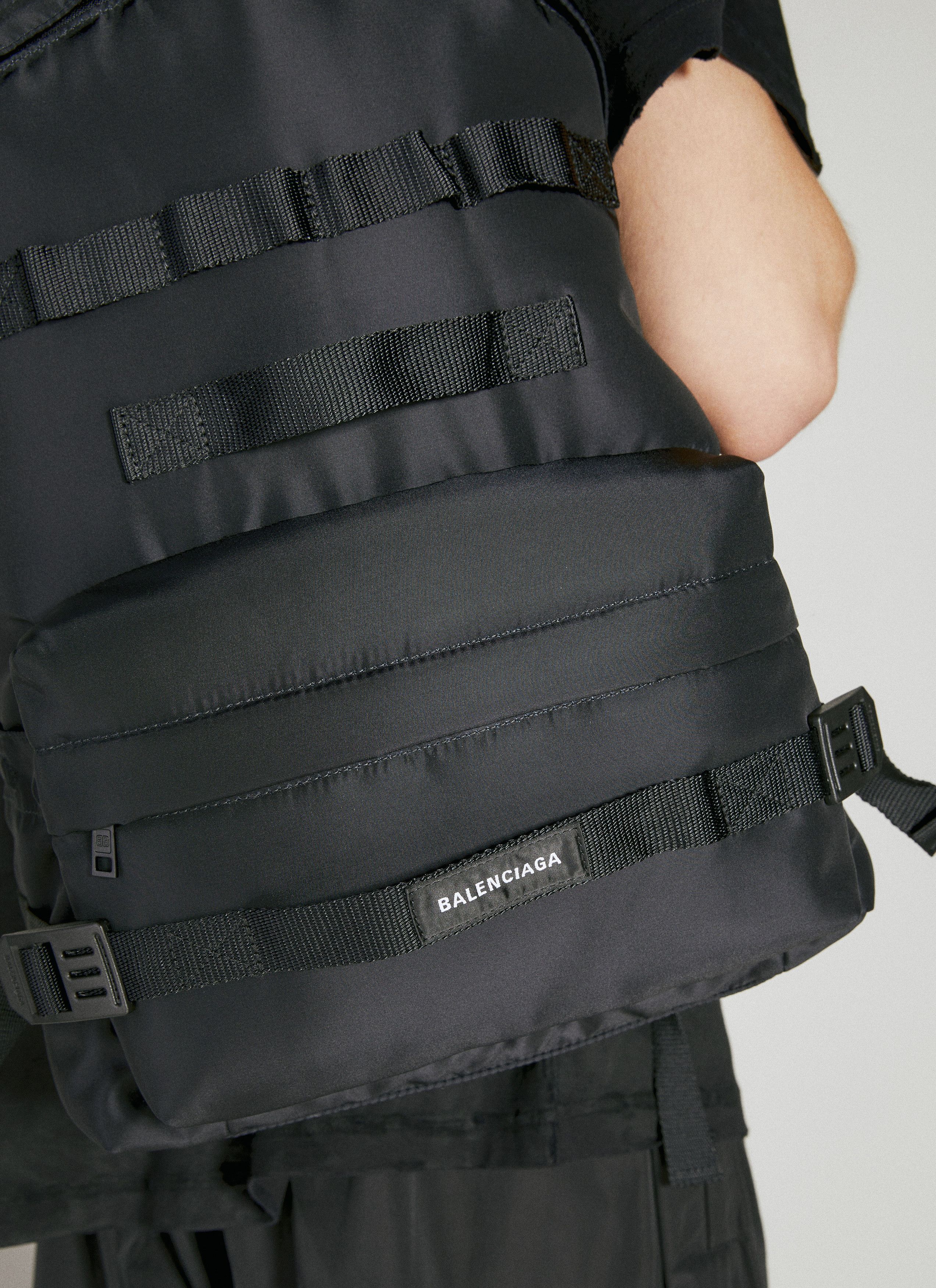Balenciaga o1tr1nto0526 Size: OS / Army Medium Multicarry Backpack Size ONE SIZE - 5 Thumbnail