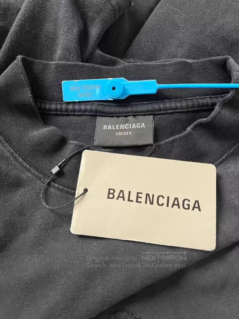 Balenciaga Balenciaga Round Neck Alphabet Frayed Short Sleeve T-Shirt Size US M / EU 48-50 / 2 - 4 Thumbnail