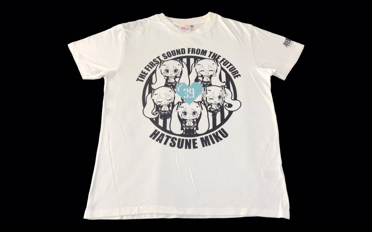 Japanese Brand Hatsune Miku CV01 Vocaloid Voicebank Manga Logo Printed Tee Size M / US 6-8 / IT 42-44 - 1 Thumbnail