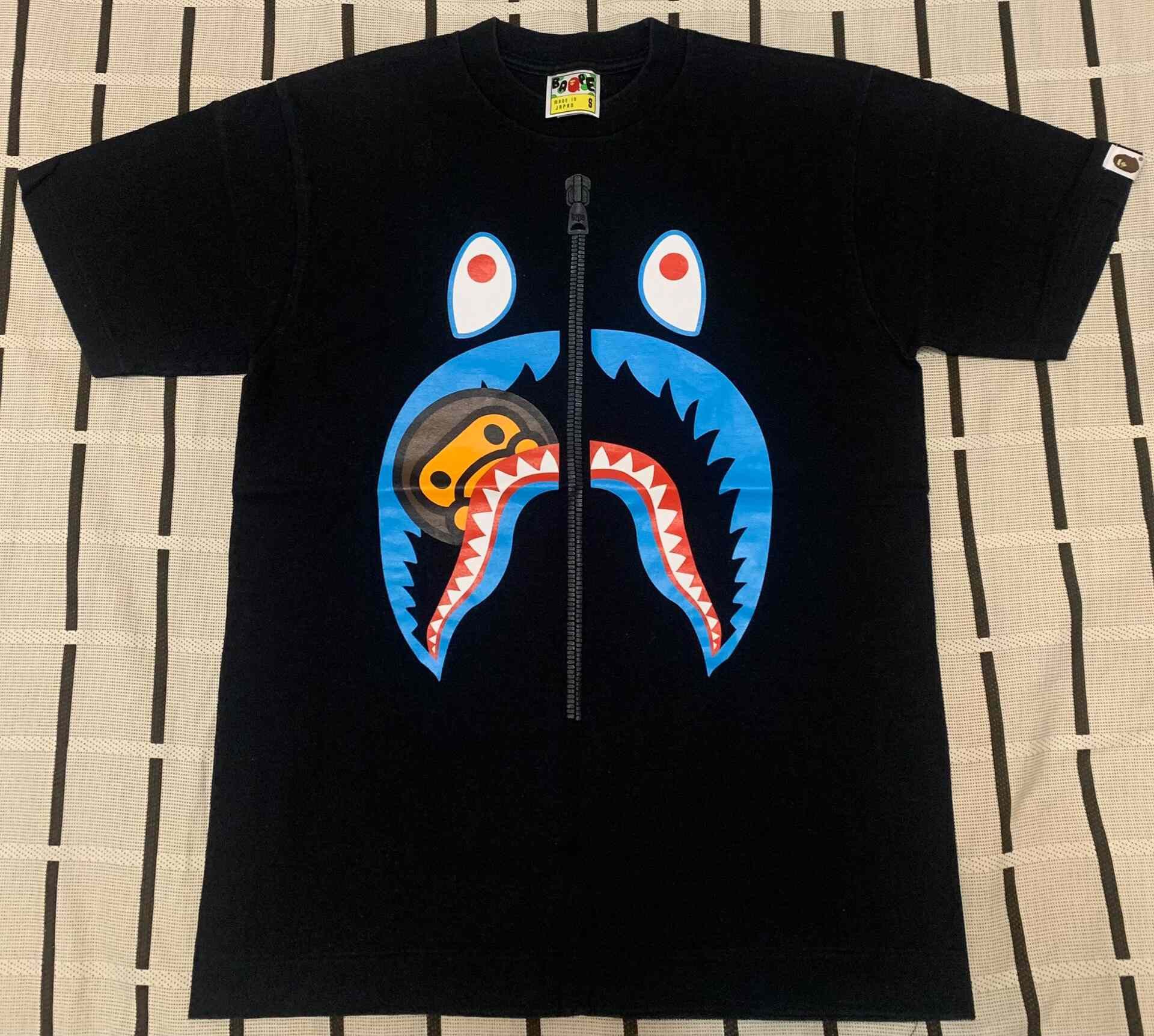 Bape Bape Shark Gold T-Shirt S Men Size US S / EU 44-46 / 1 - 1 Thumbnail