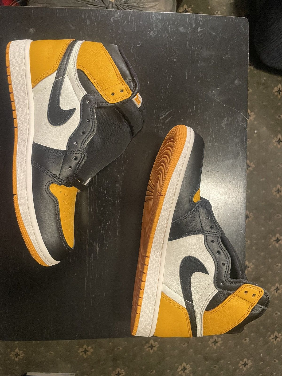 image of Jordan Brand 1 Taxi Shoes in Yellow, Men's (Size 8)
