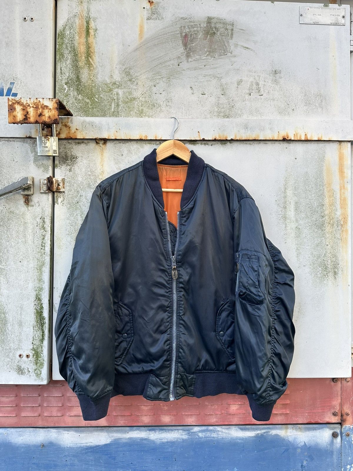 Vintage 🪖Vintage THRASHED MA-1 Man Intermediate Bomber Jacket Size US M / EU 48-50 / 2 - 3 Thumbnail