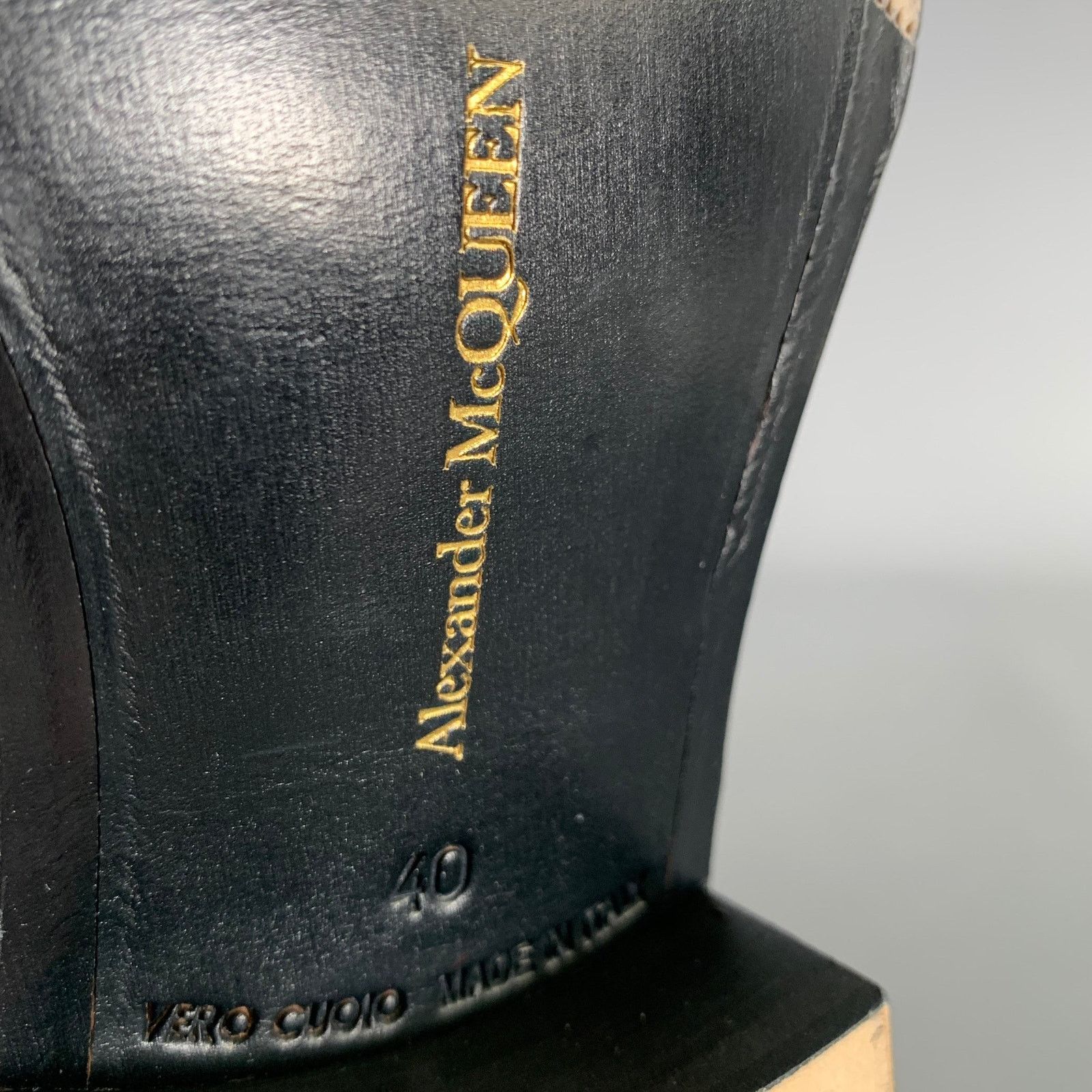 Alexander McQueen ALEXANDER MCQUEEN Size 7 Black Silver Metallic Zip Up Boots Size US 7 / EU 40 - 8 Thumbnail
