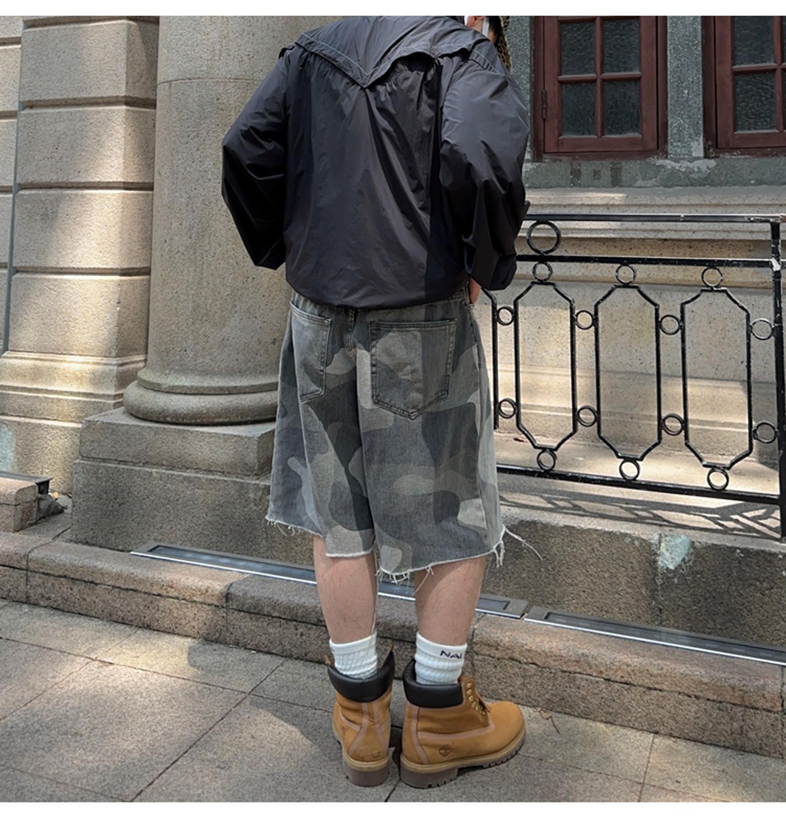 Jean × Vintage Men's Camouflage Denim Shorts - Street Style Fashion Size US 32 / EU 48 - 4 Thumbnail