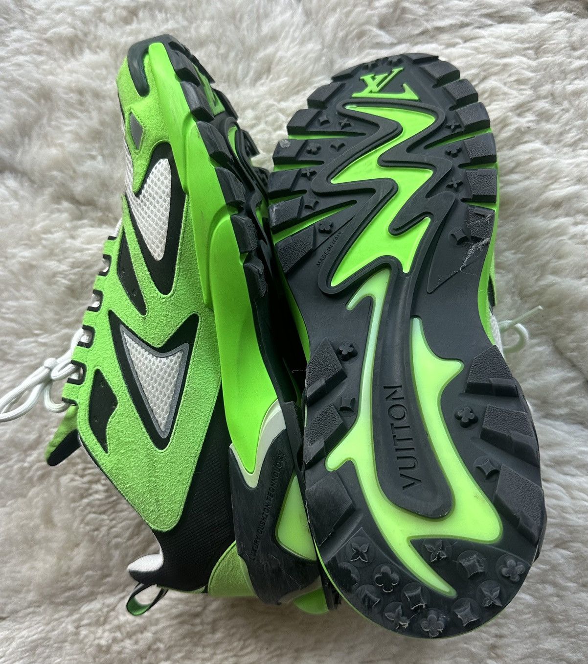 Louis Vuitton LV RUNNER TACTIC GREEN Size US 10.5 / EU 43-44 - 5 Thumbnail