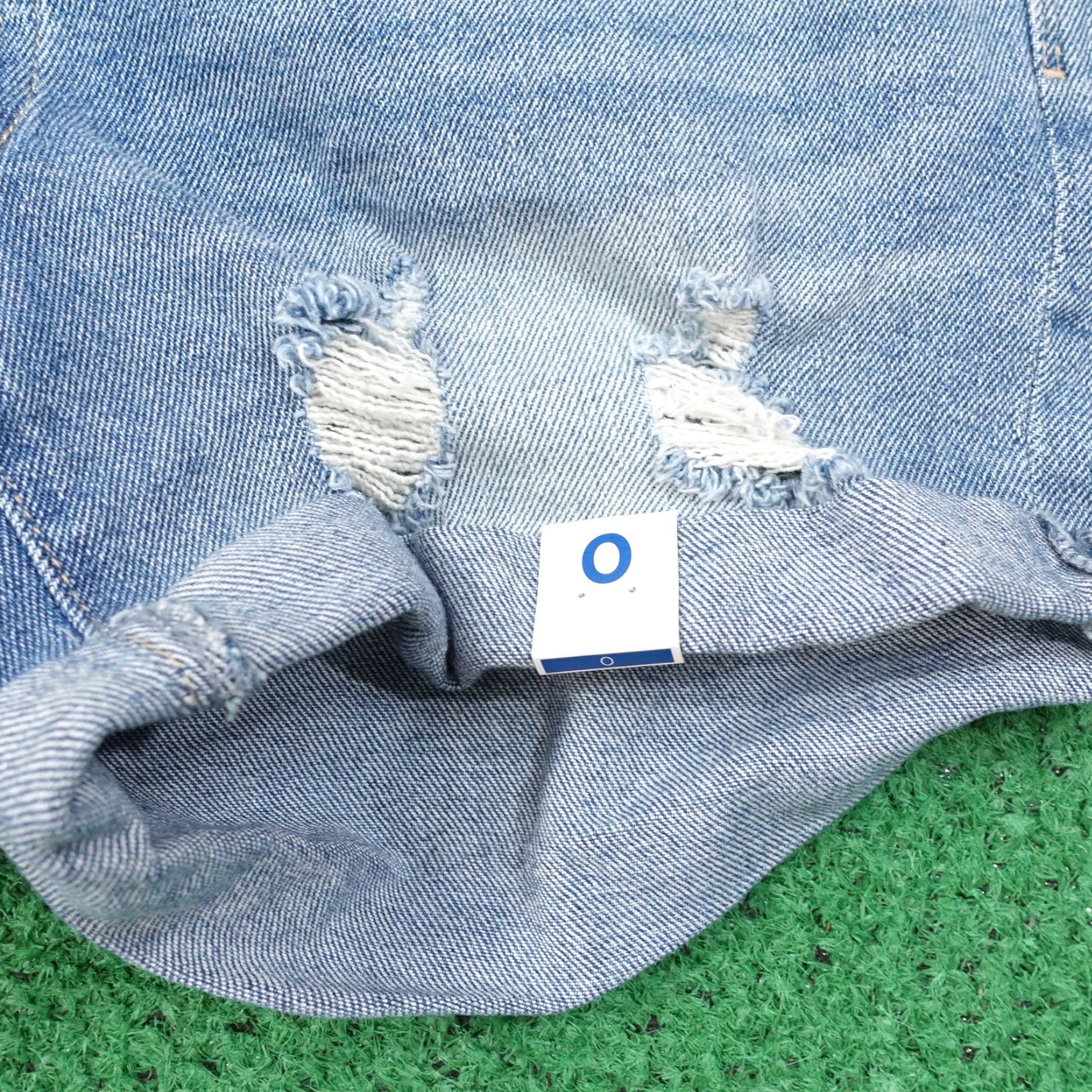 Vintage Arizona Jeans Women's High-Rise Denim Shorts Size 0 Blue Casual Summer 2020s Size 25" / US 0 / IT 36 - 3 Thumbnail