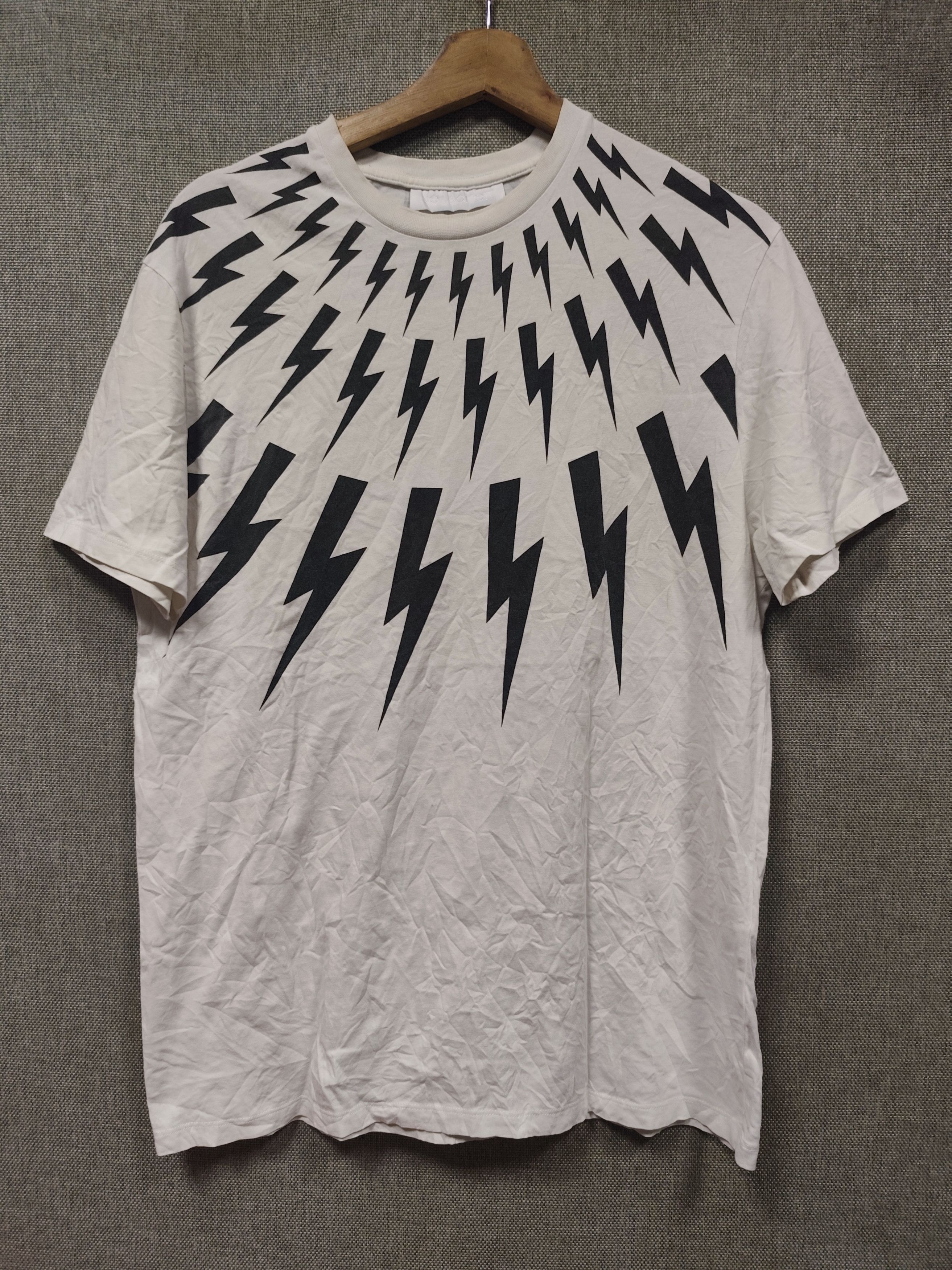 Neil Barrett Neil Barrett Lightning Bolt Tee Size US M / EU 48-50 / 2 - 1 Thumbnail
