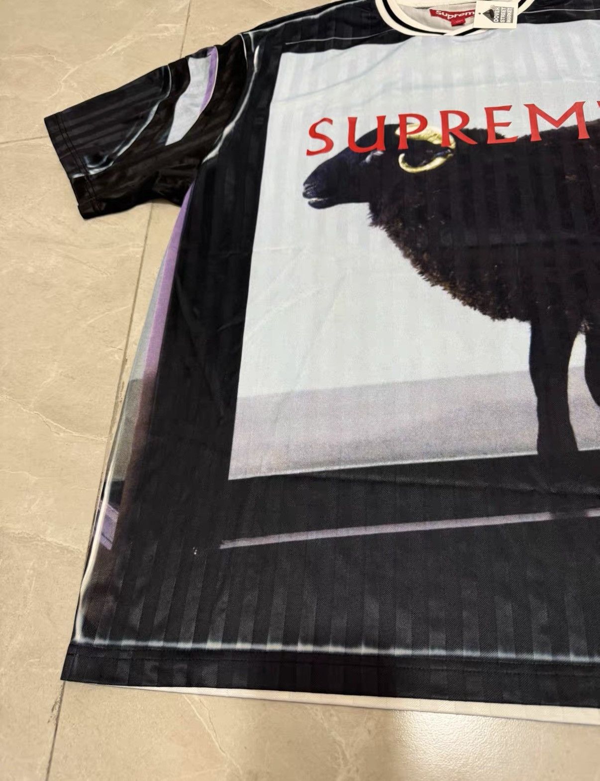 Supreme Supreme x Damien Hirst SS25 Week 13 Soccer Jersey J34 Size US L / EU 52-54 / 3 - 2 Thumbnail