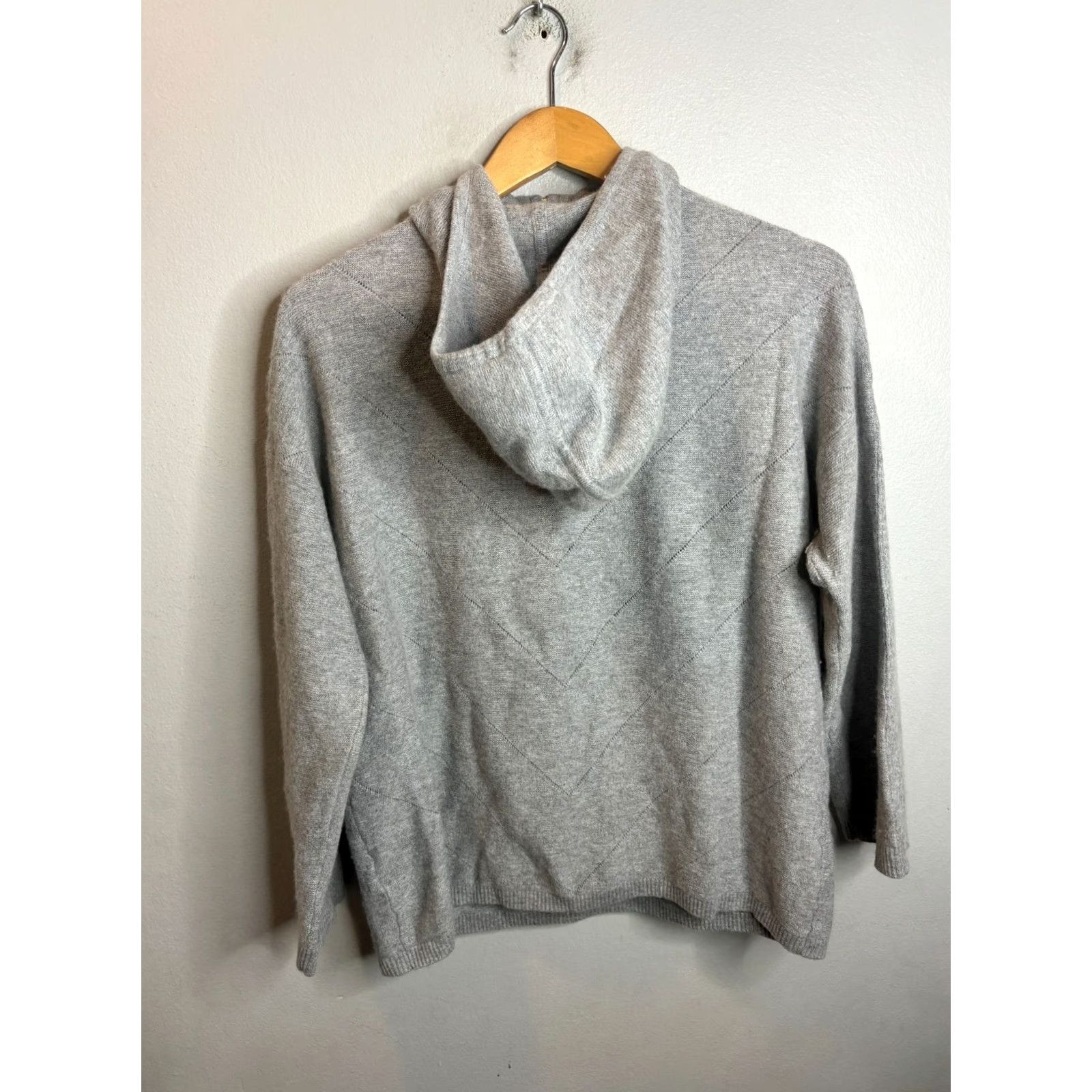 Ted Baker Ted Baker Hoodie Sweater Full Zip Viscose Cotton Women's Size 4 Gray 1051 Size S / US 4 / IT 40 - 6 Thumbnail