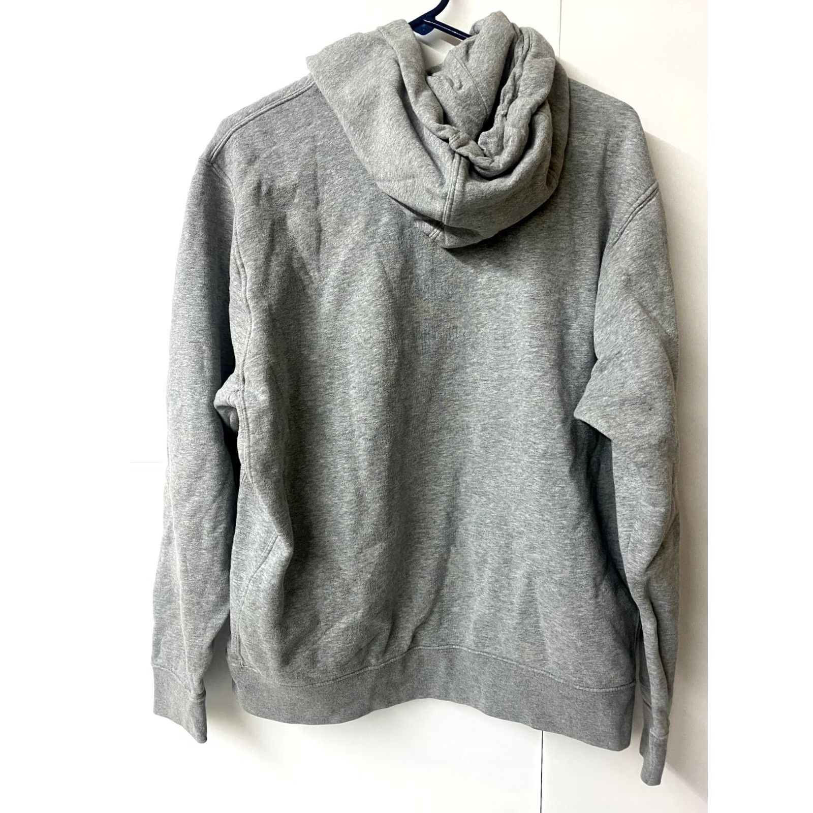 Nike VINTAGE Nike Sweatshirt Hoodie Mini Logo Swoosh Gray L Adult Pullover Hoodie Mens Logo 90s-style Size US L / EU 52-54 / 3 - 4 Thumbnail