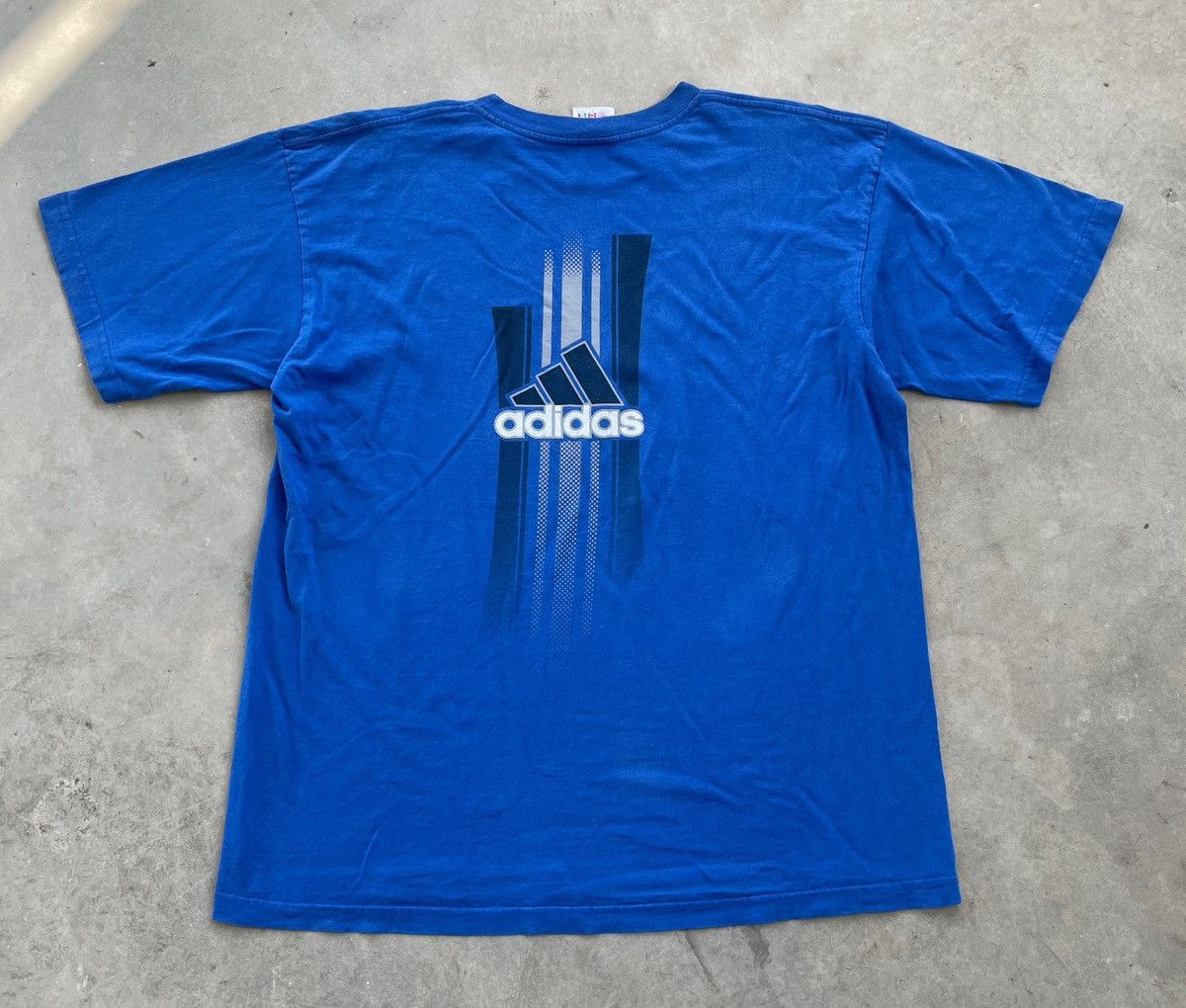 Adidas VINTAGE ADIDAS MADE IN USA BIG LOGO TEE Y2K Size US L / EU 52-54 / 3 - 1 Thumbnail