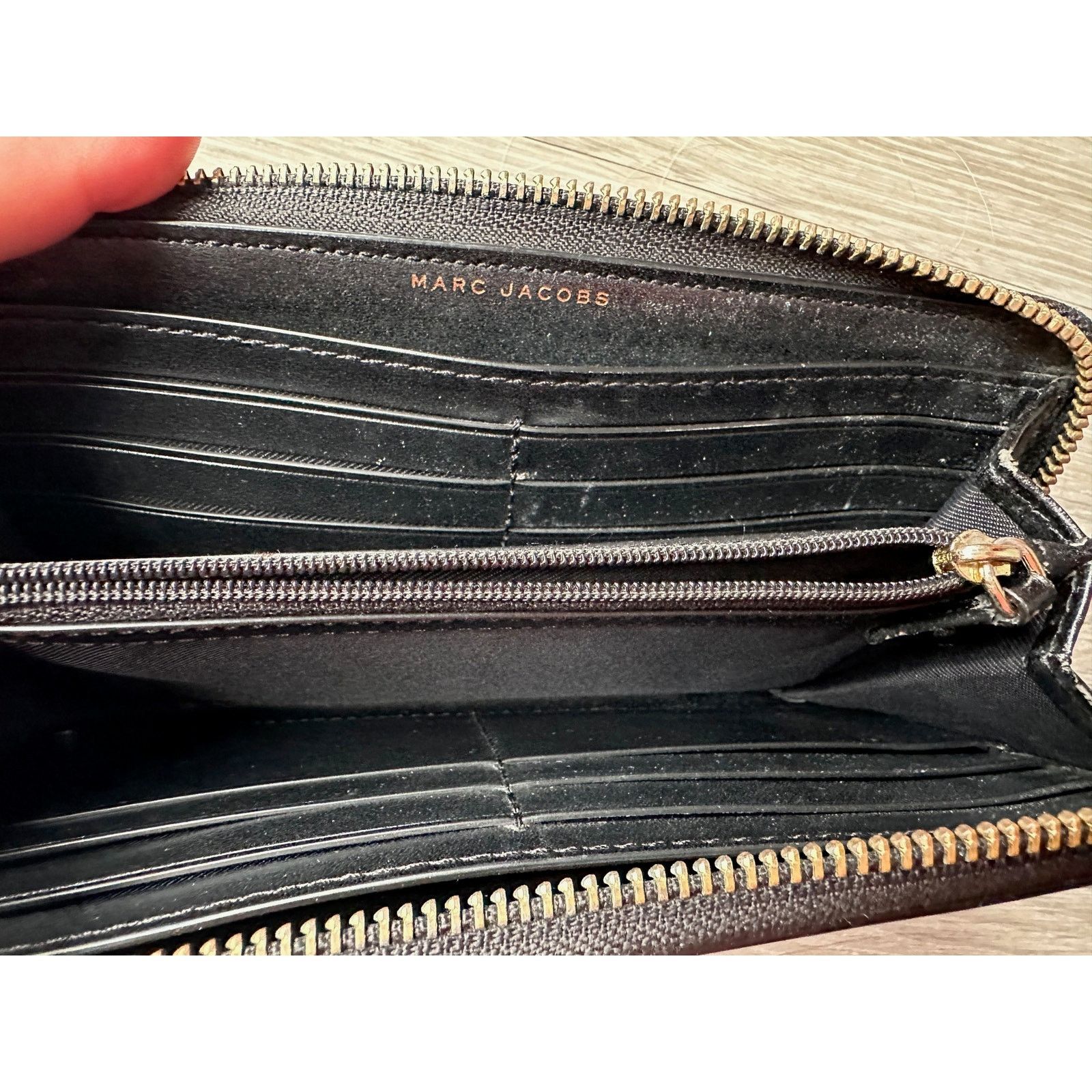 Marc Jacobs Marc Jacobs Black Canvas Zip Around Long Wallet Size ONE SIZE - 4 Thumbnail