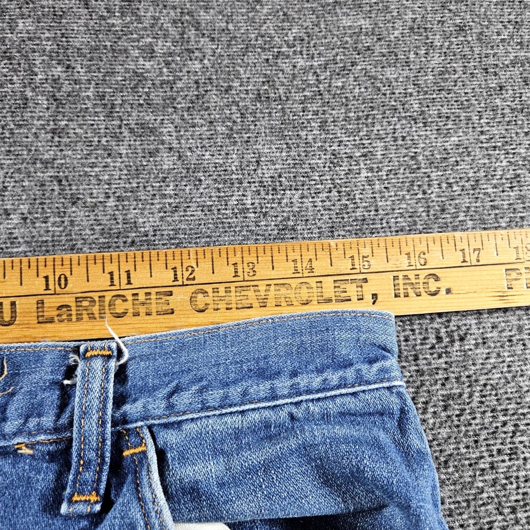 Wrangler VINTAGE Wrangler Jeans 7M561 Mens 31x30 Blue Relaxed Wide-Leg USA Denim Thick Cotton Zip Pockets Light Distressed 80s Mens Size US 31 - 4 Thumbnail