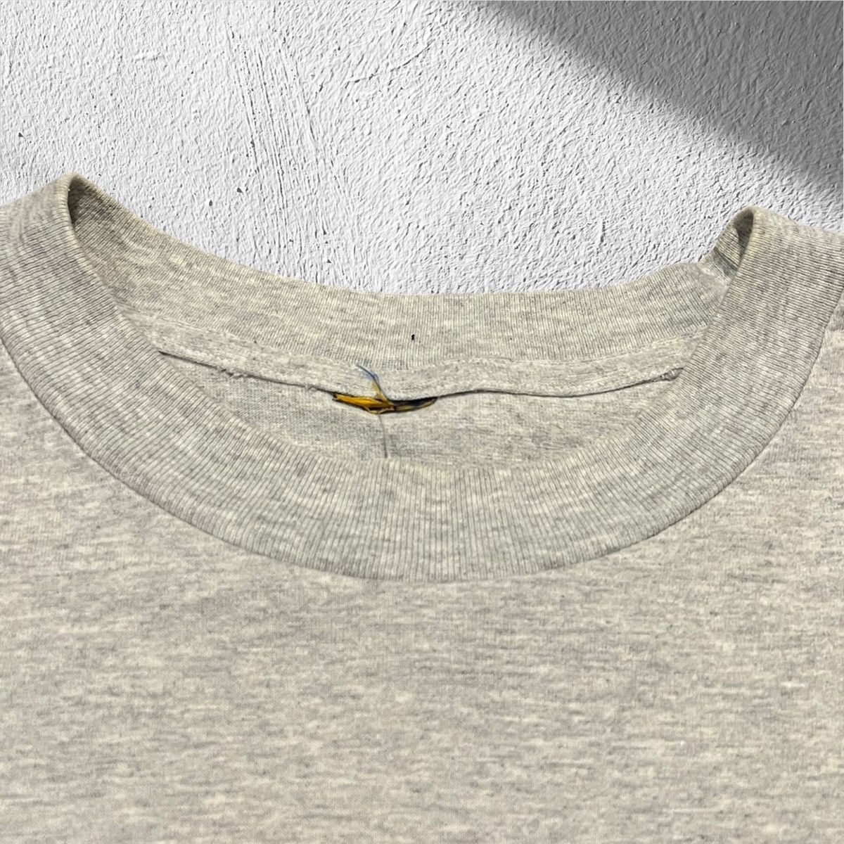 Vintage Vintage 90s Dar Es Salaam Tanzania Wildlife T‑Shirt Size XL Size US XL / EU 56 / 4 - 3 Thumbnail