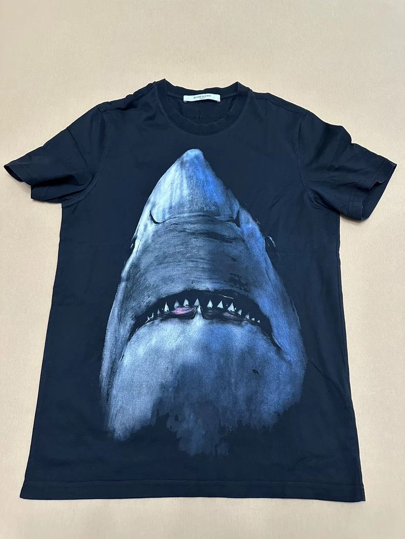 Givenchy Givenchy Shark T-Shirt | Grailed