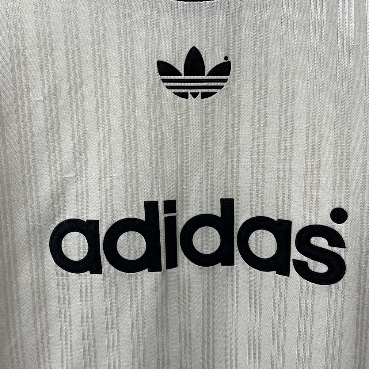 Adidas Vintage Adidas Big Logo T-Shirt Size US M / EU 48-50 / 2 - 5 Thumbnail
