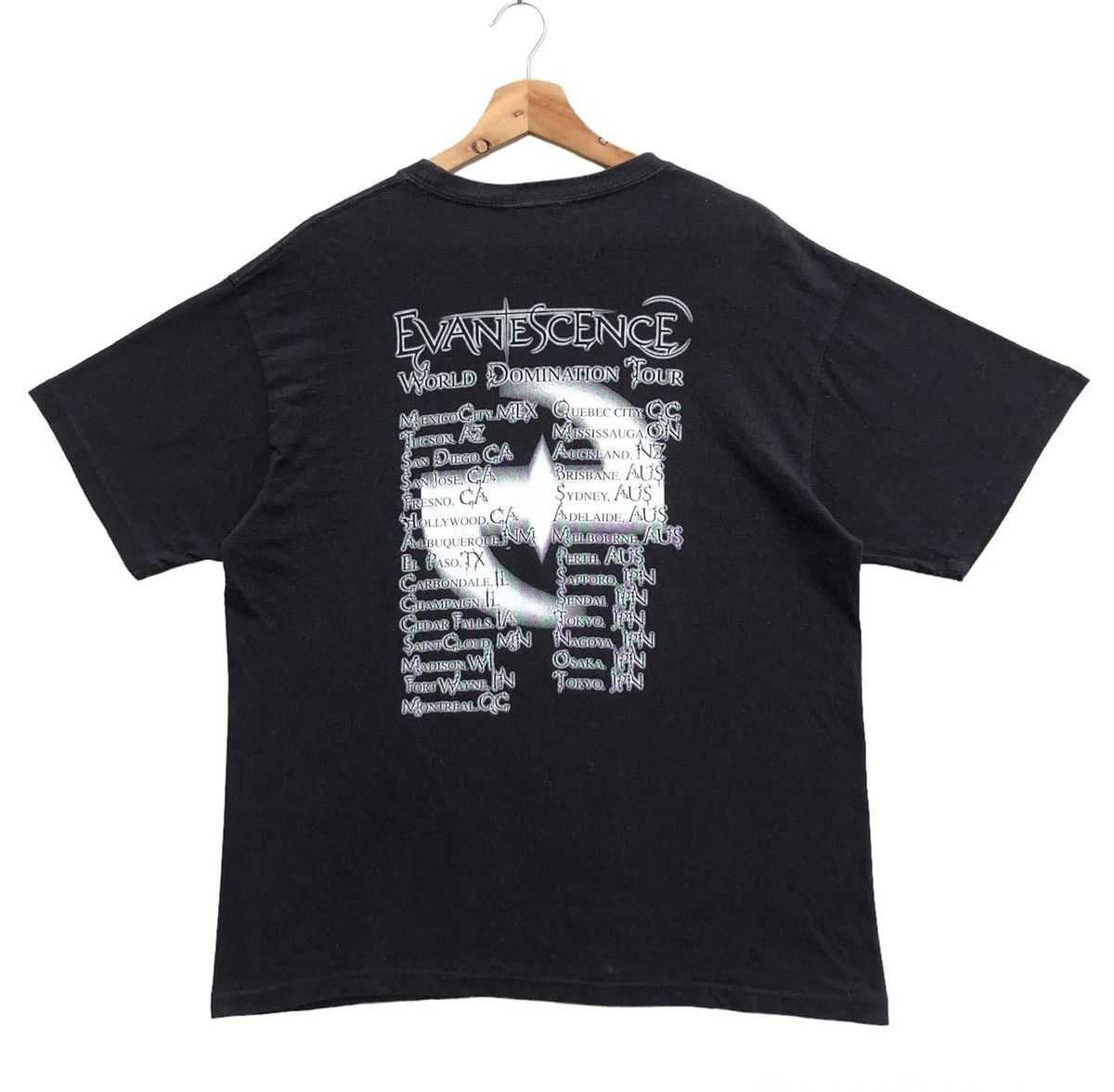 Band Tees RARE🔥 Vintage Evanescence " World Domination Tour " Size US L / EU 52-54 / 3 - 1 Thumbnail