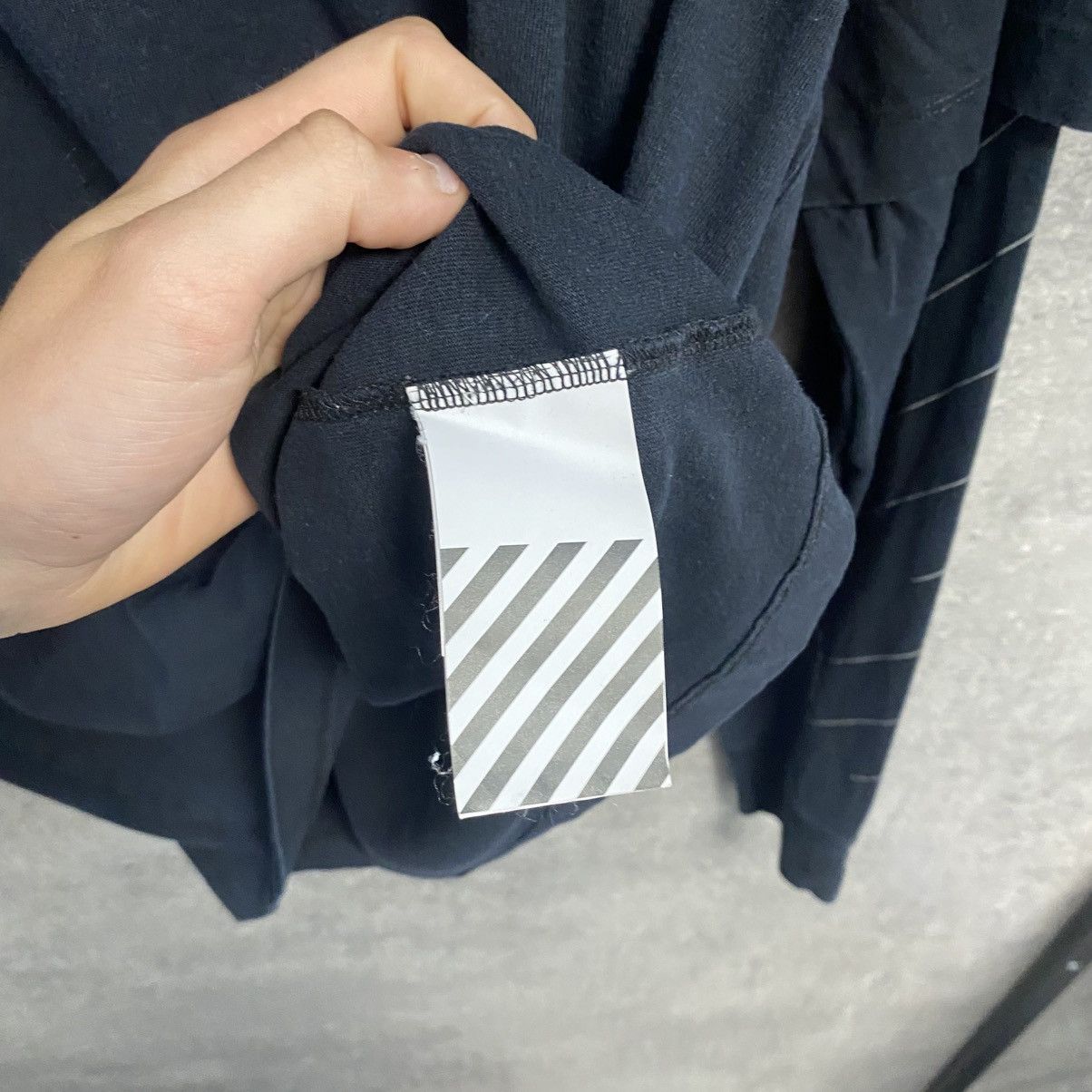 Off-White Off white long sleeve big logo rare Size US S / EU 44-46 / 1 - 9 Thumbnail