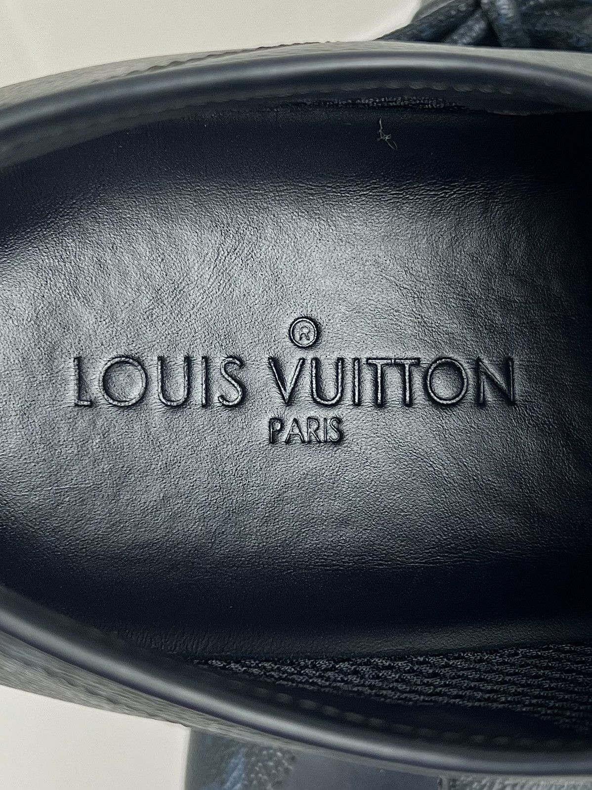 Louis Vuitton LOUIS VUITTON Sneakers Leather Trainers LV Monogram Logo Men Size US 10.5 / EU 43-44 - 20 Thumbnail