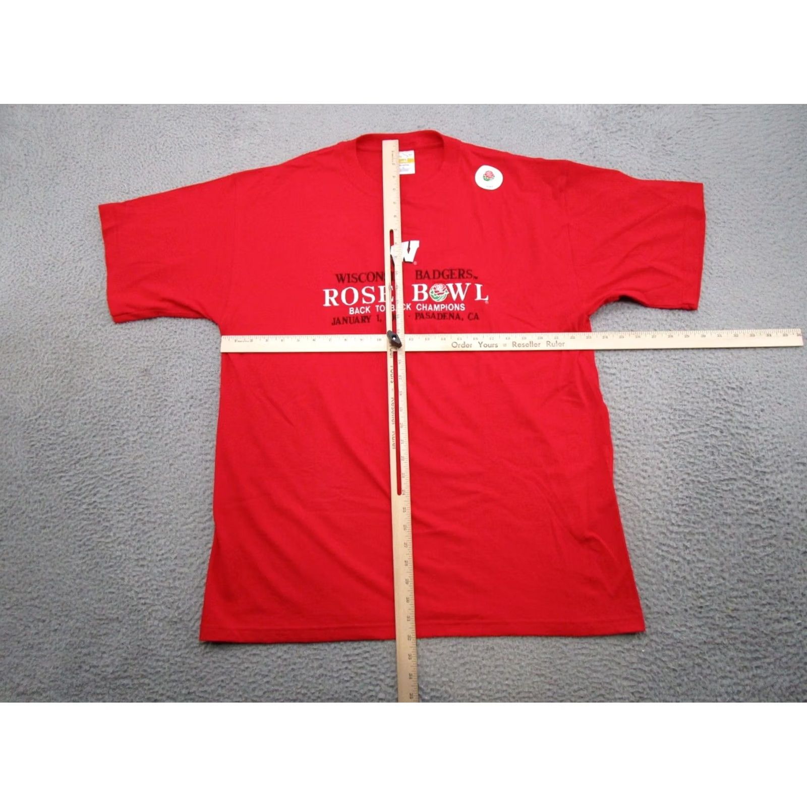 Vintage VTG Wisconsin Badgers Rose Bowl Shirt XL Red Santee Mens Short Sleeve T-Shirt Size US XL / EU 56 / 4 - 5 Thumbnail