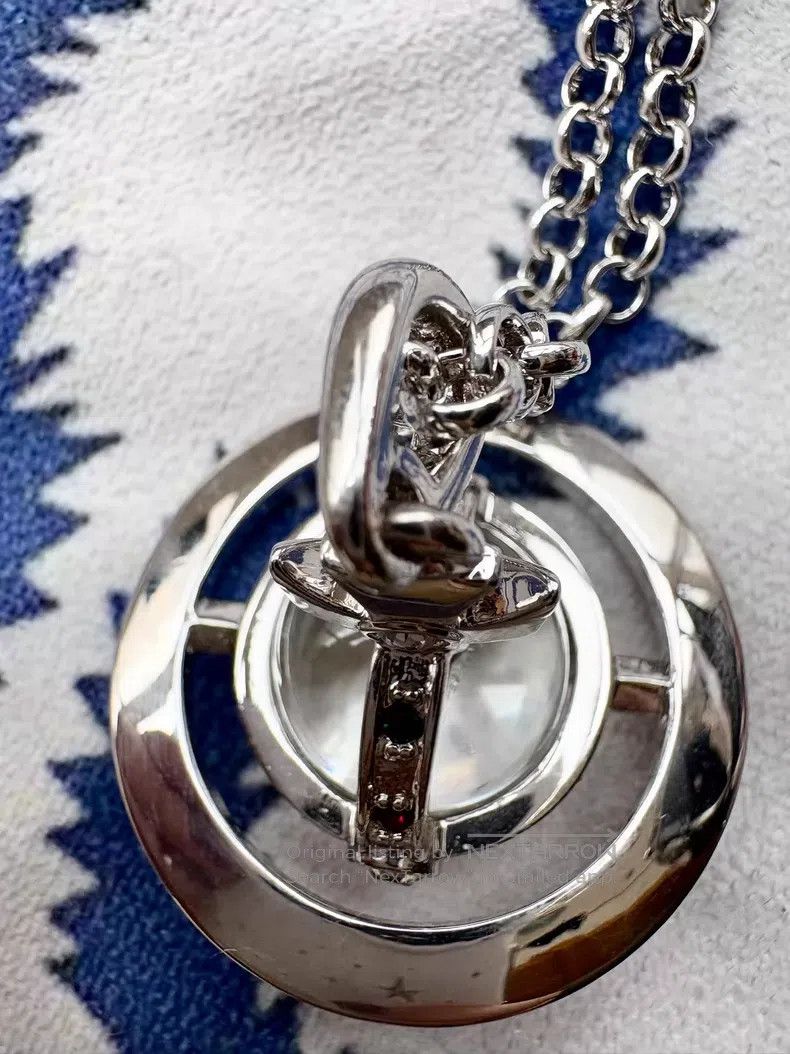 Vivienne Westwood Vivienne Westwood Vintage large Orb Saturn planet necklace Size ONE SIZE - 4 Thumbnail