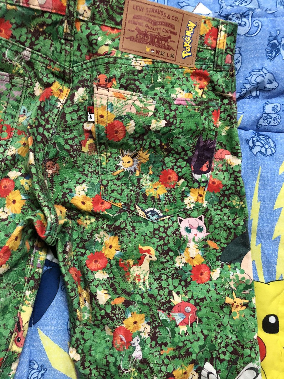 Levi's × Pokemon Pokémon x Levis Collaboration Size US 32 / EU 48 - 3 Thumbnail